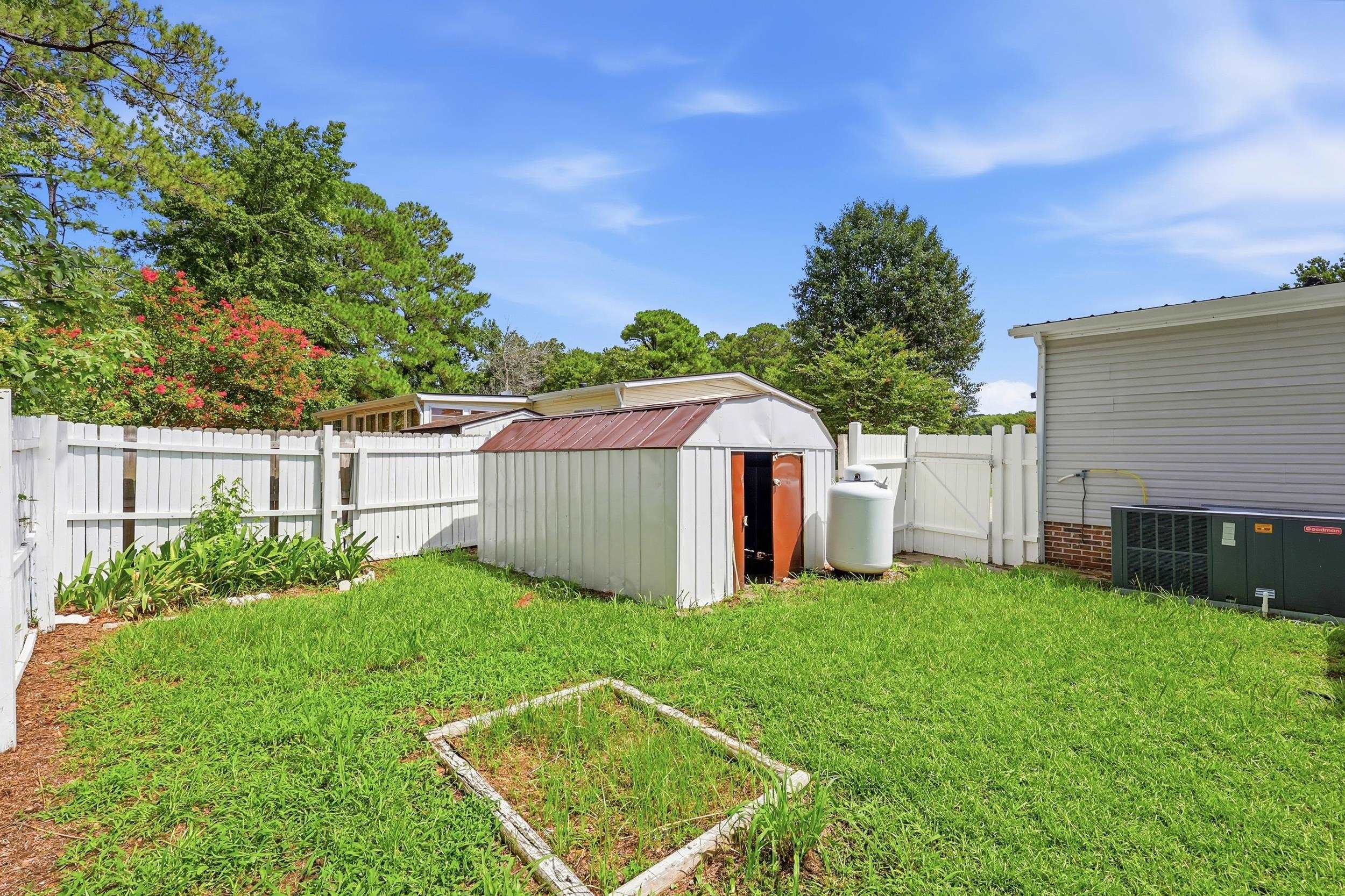 3265 Lyndon Dr. Property Photo 42