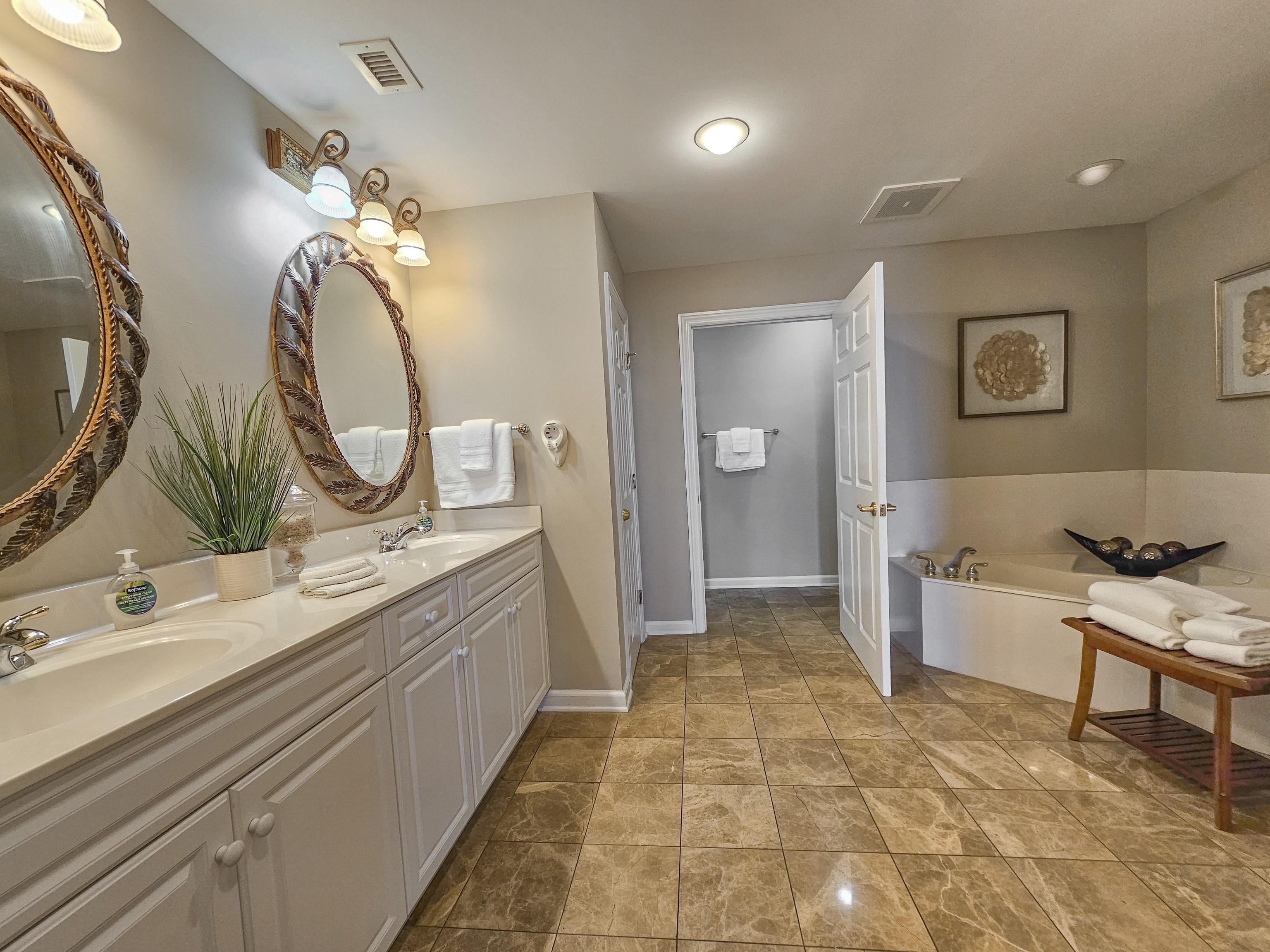 8500 Margate Circle Property Photo 24