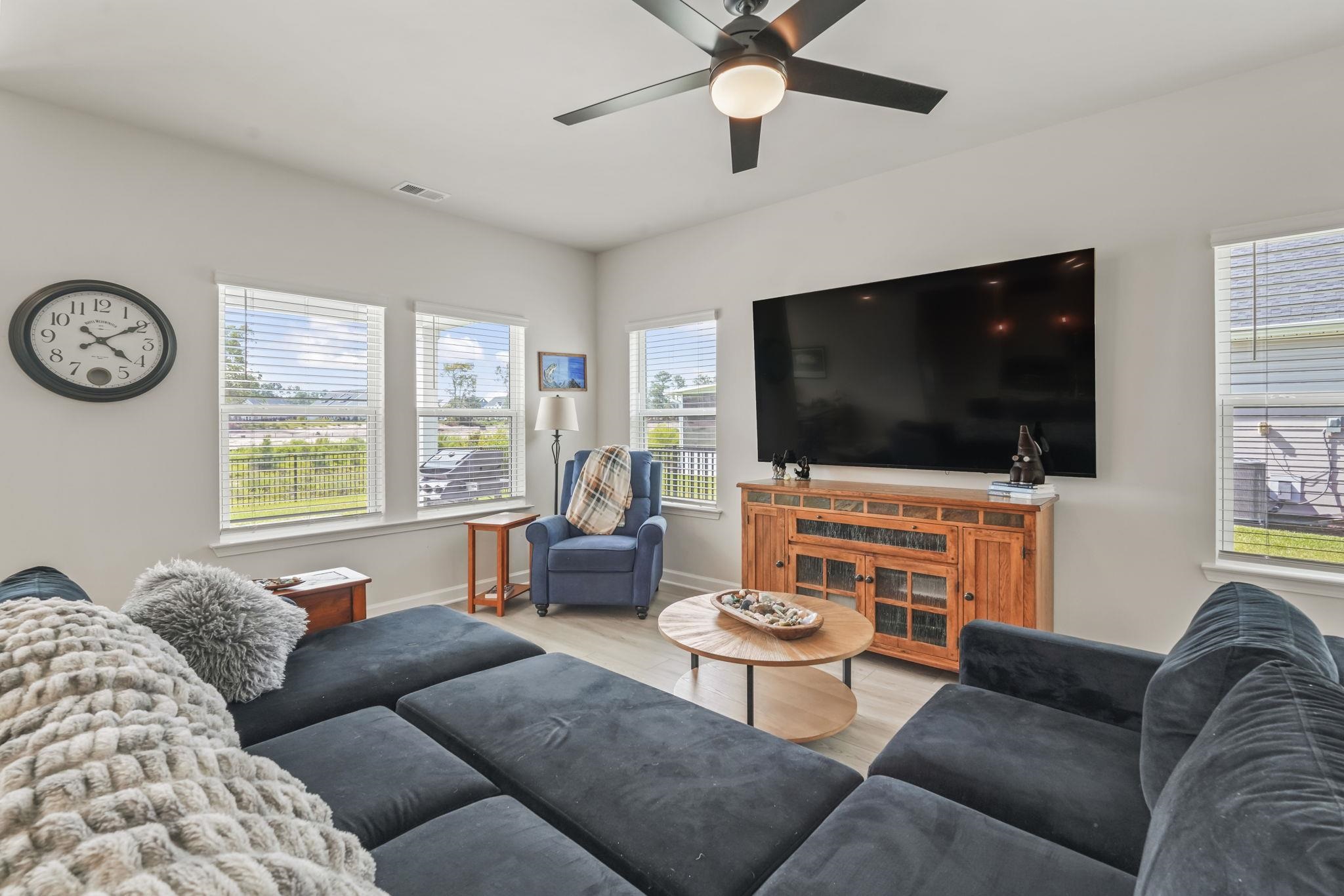 2319 Grand Meadow Dr. Property Photo 18
