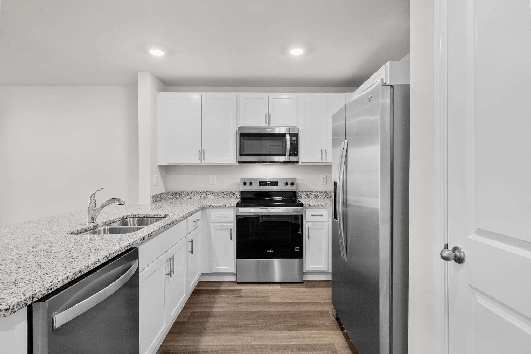 535 Gemstone Blvd Property Photo 12