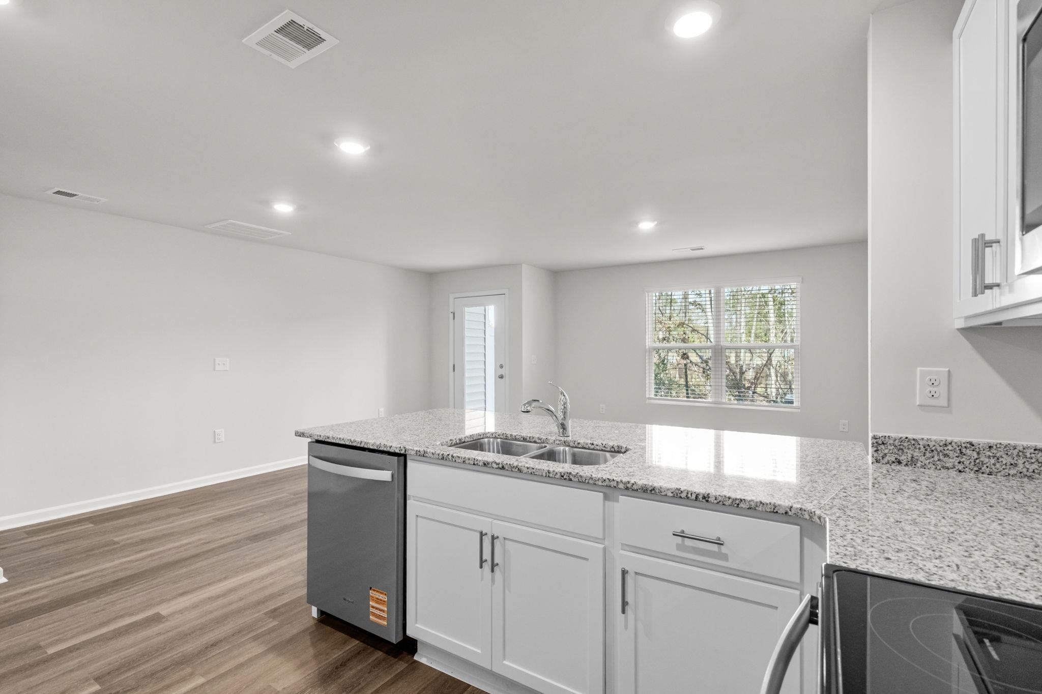 535 Gemstone Blvd Property Photo 15