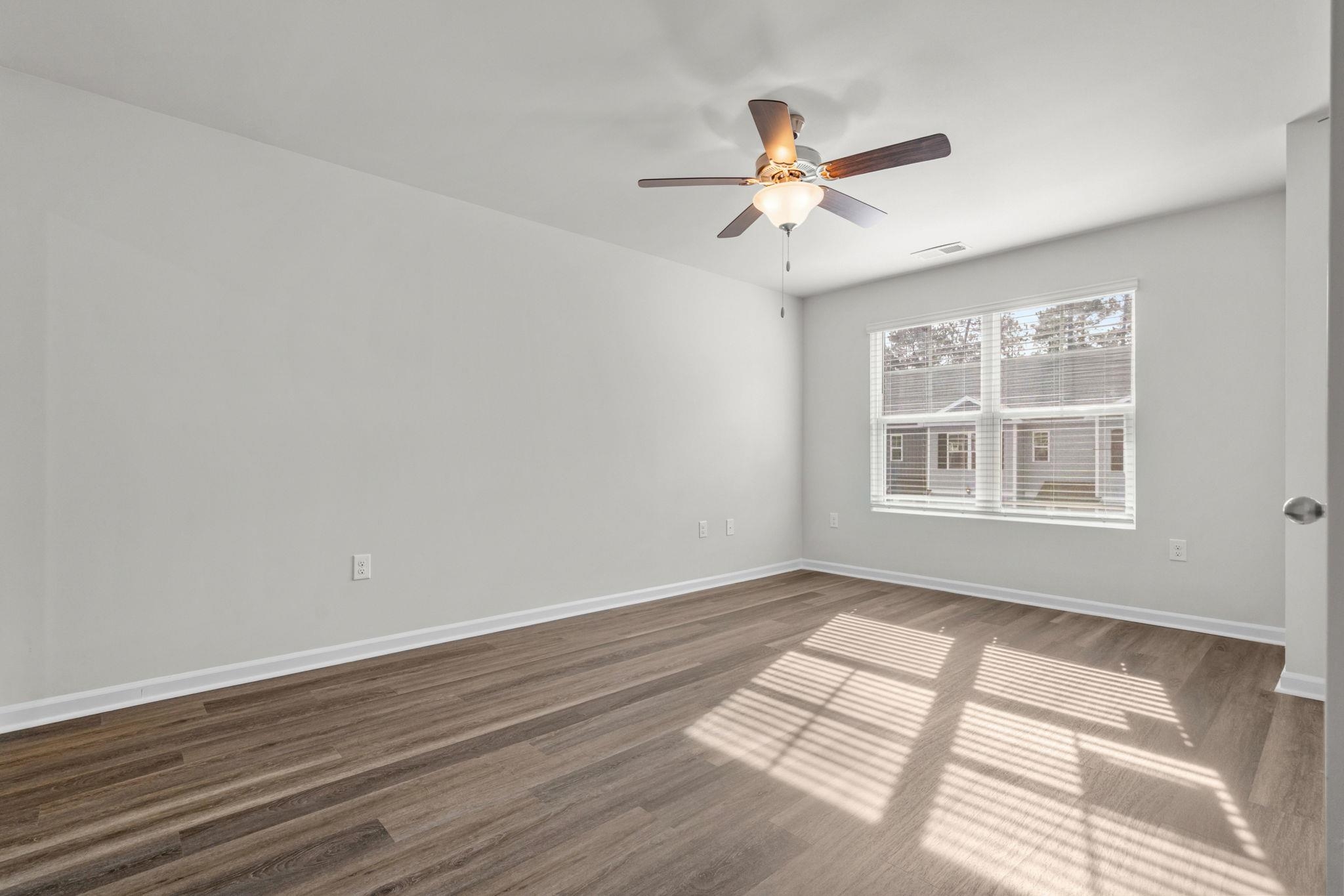 539 Gemstone Blvd Property Photo 17