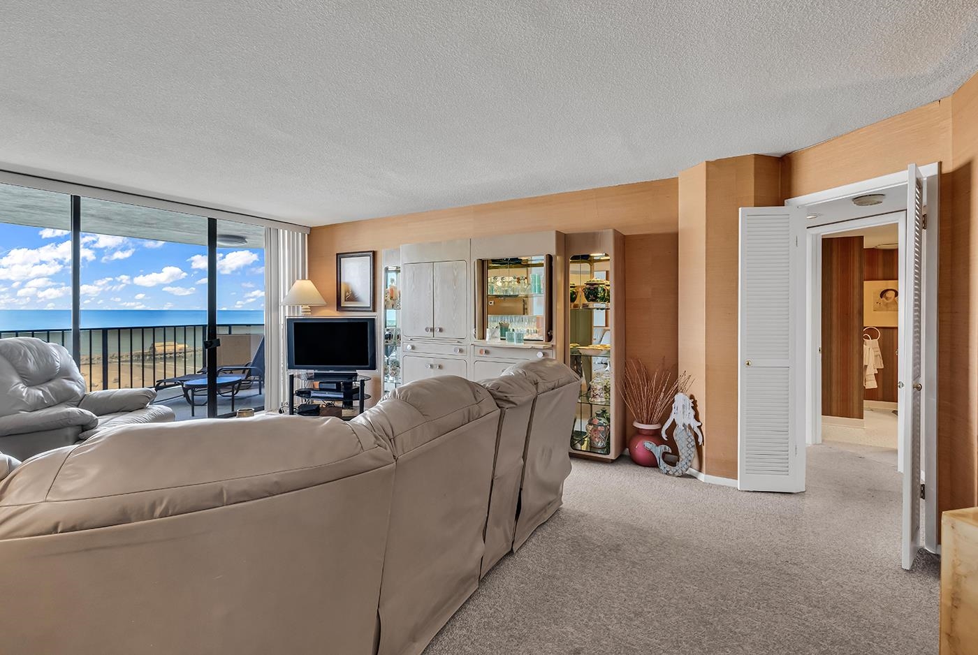 9650 Shore Dr. Property Photo 6