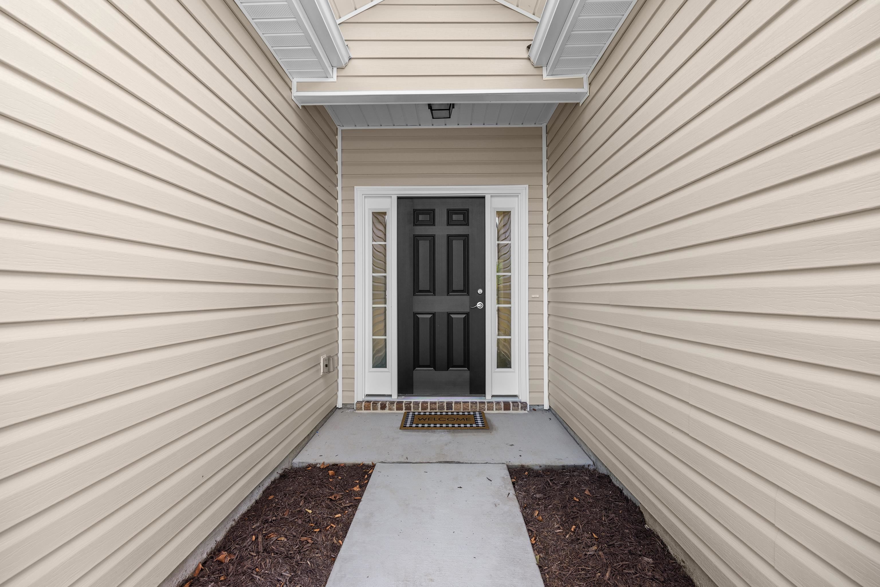 1320 Lakeside Dr. Property Photo 3