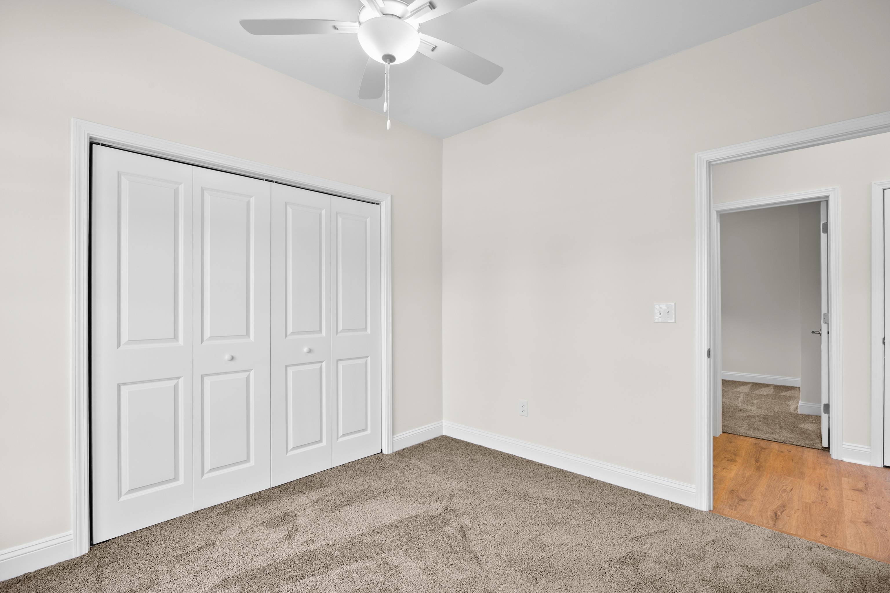1320 Lakeside Dr. Property Photo 26