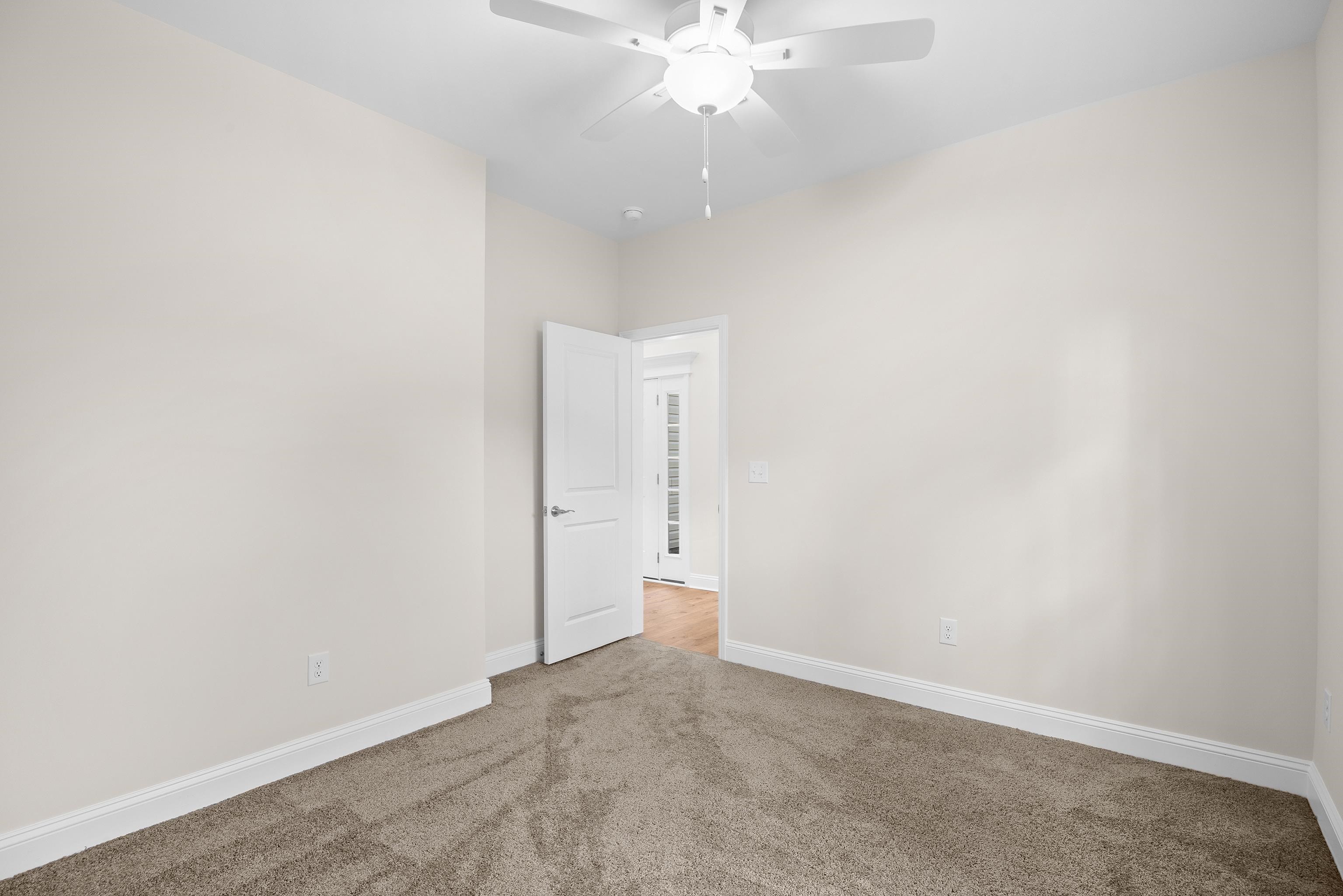 1320 Lakeside Dr. Property Photo 29