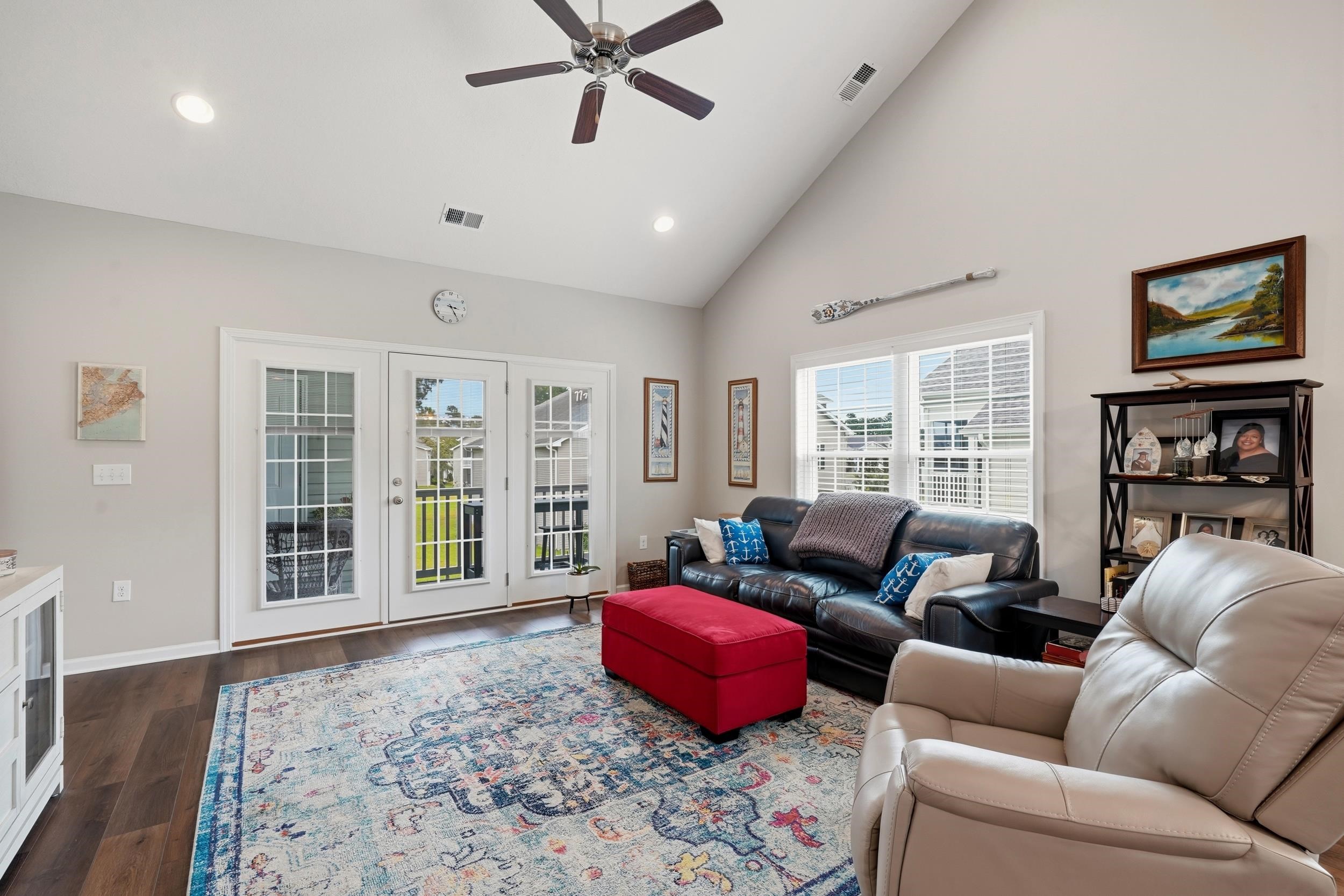 647 Sunnyside Dr. Property Photo 17