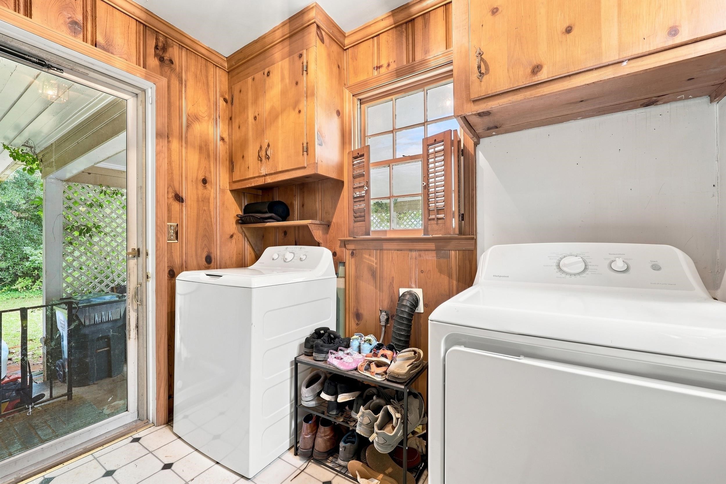 130 Cooper St. Property Photo 17