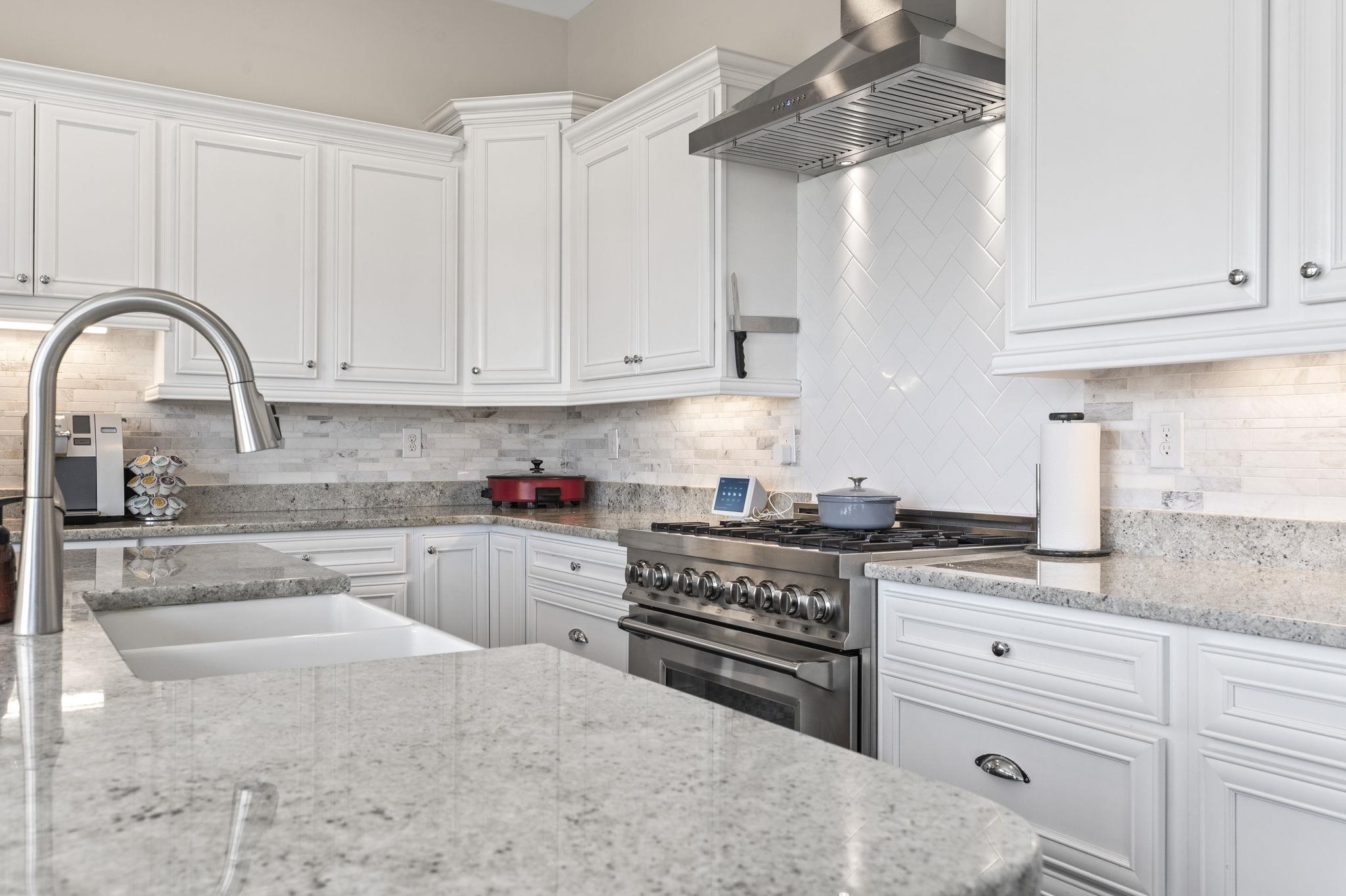 350 Harbour View Dr. Property Photo 14