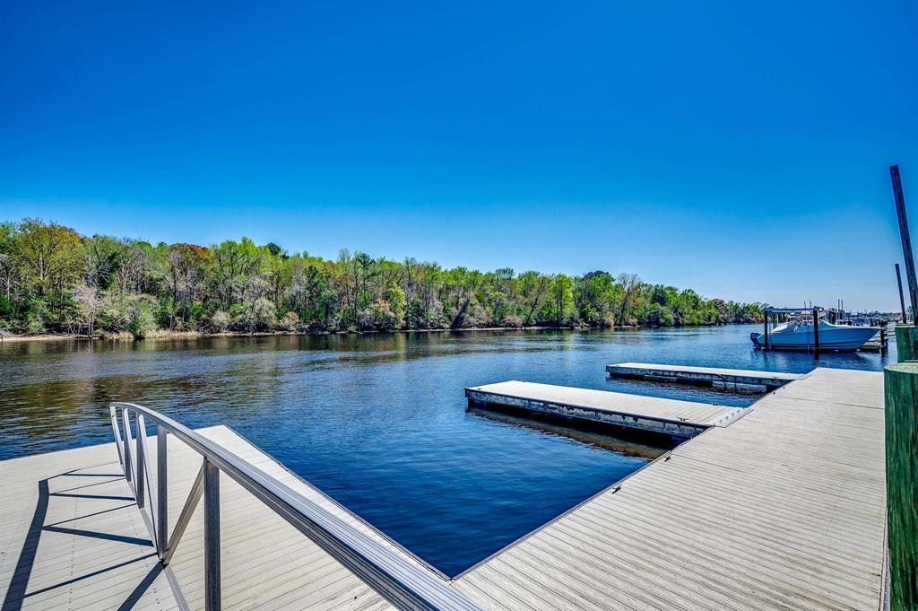 350 Harbour View Dr. Property Photo 41