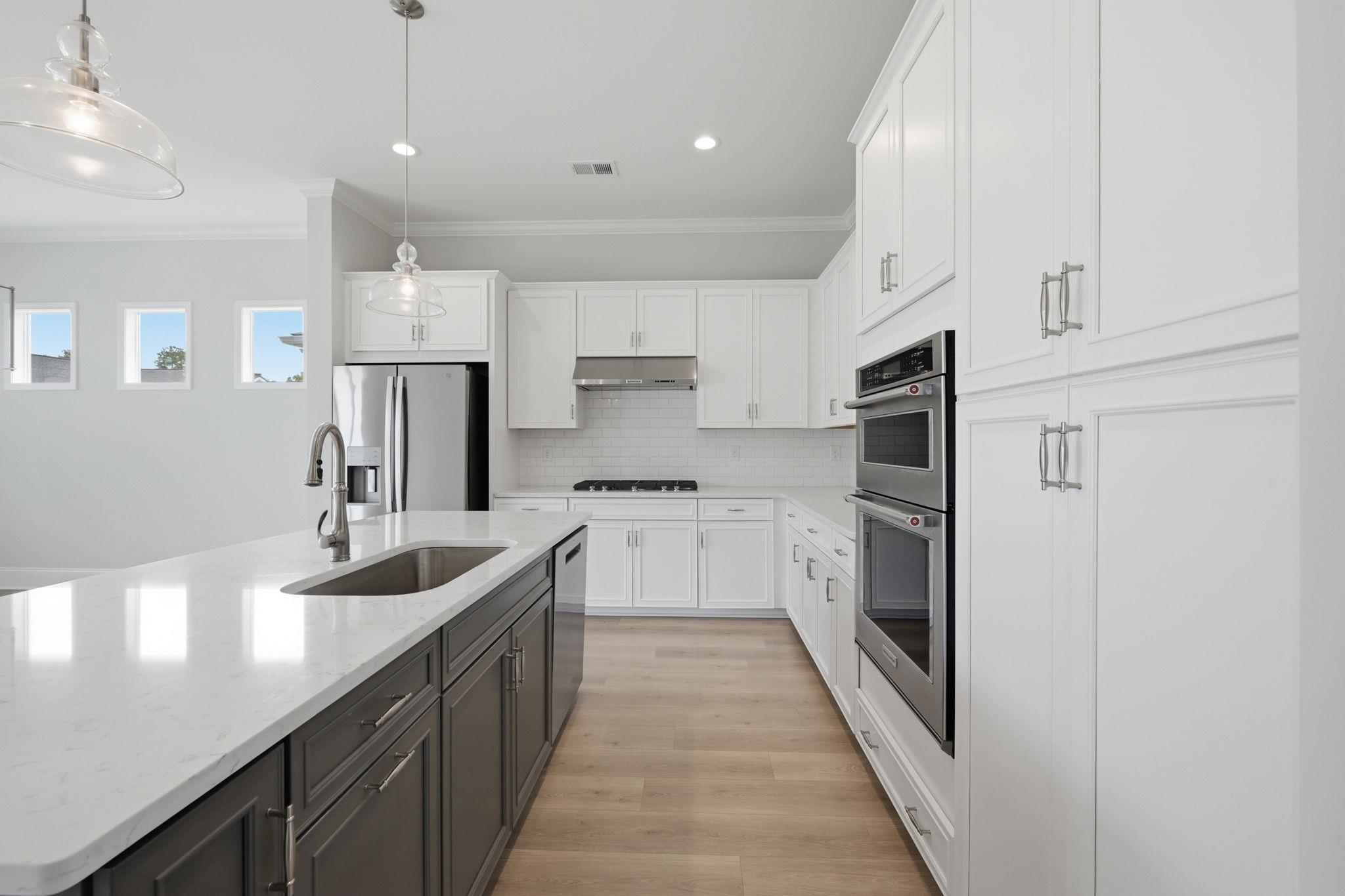 6423 Berg St. Property Photo 10