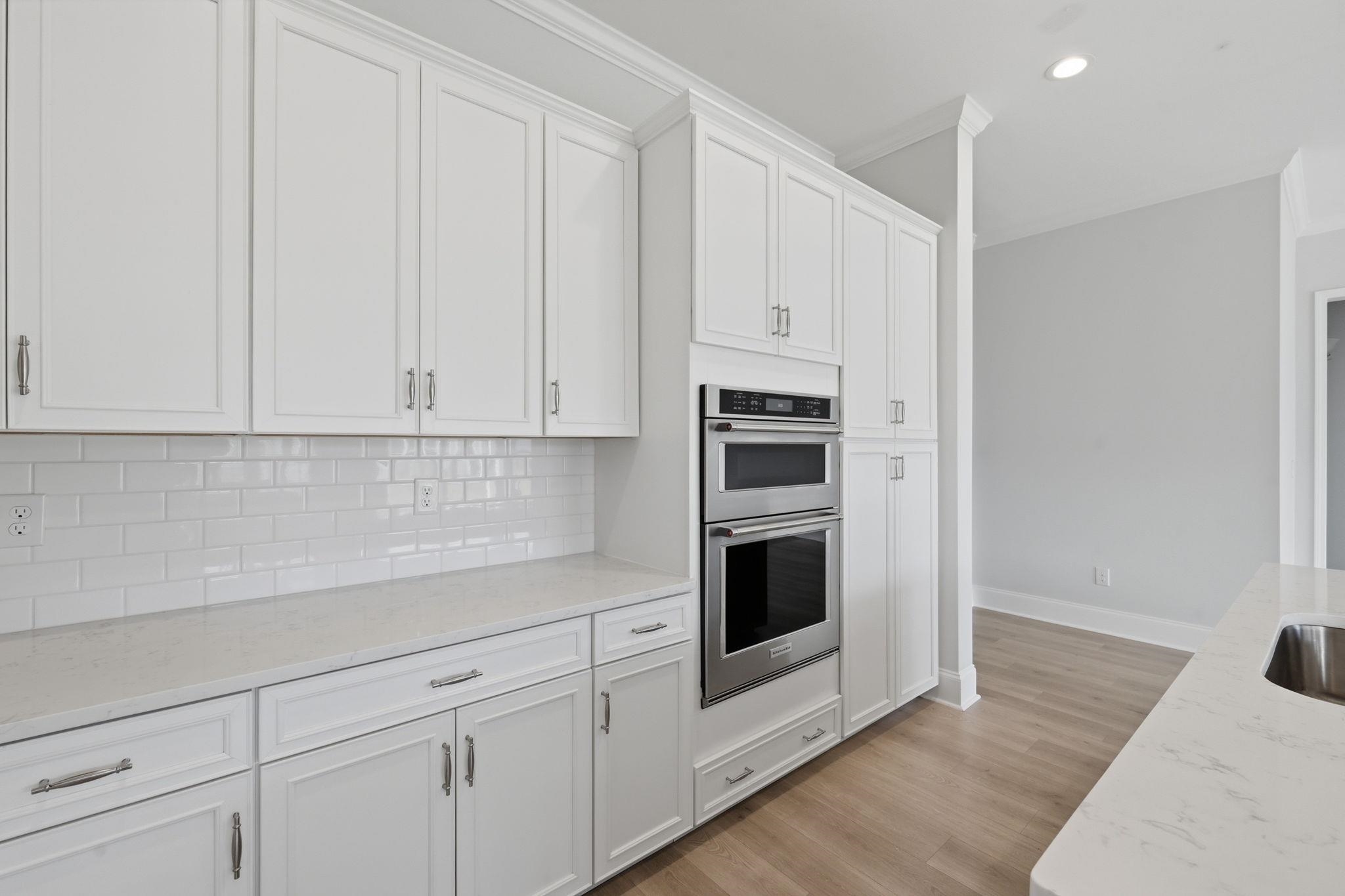6423 Berg St. Property Photo 11