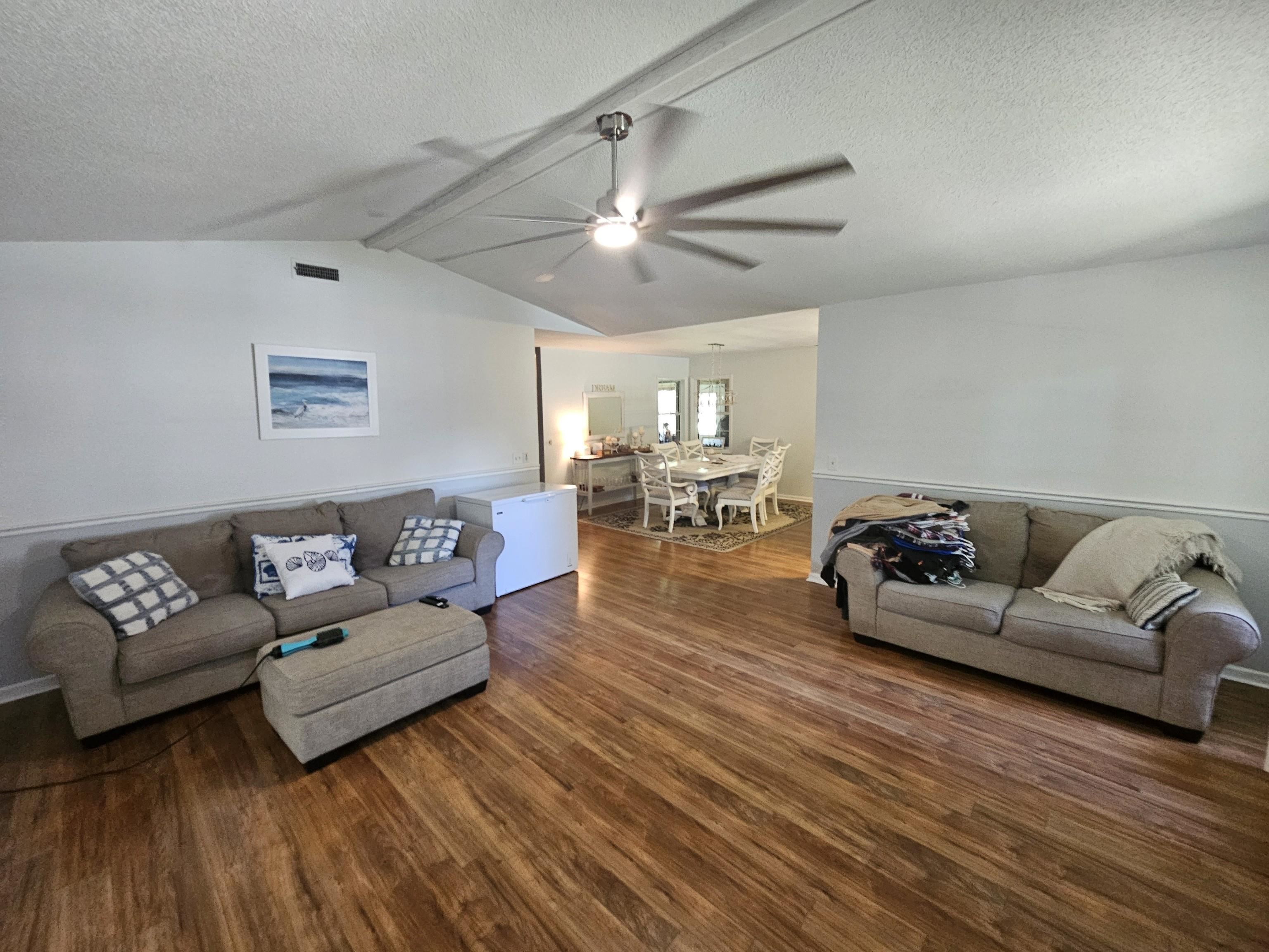 8587 Cedar Trace Dr. Property Photo 4