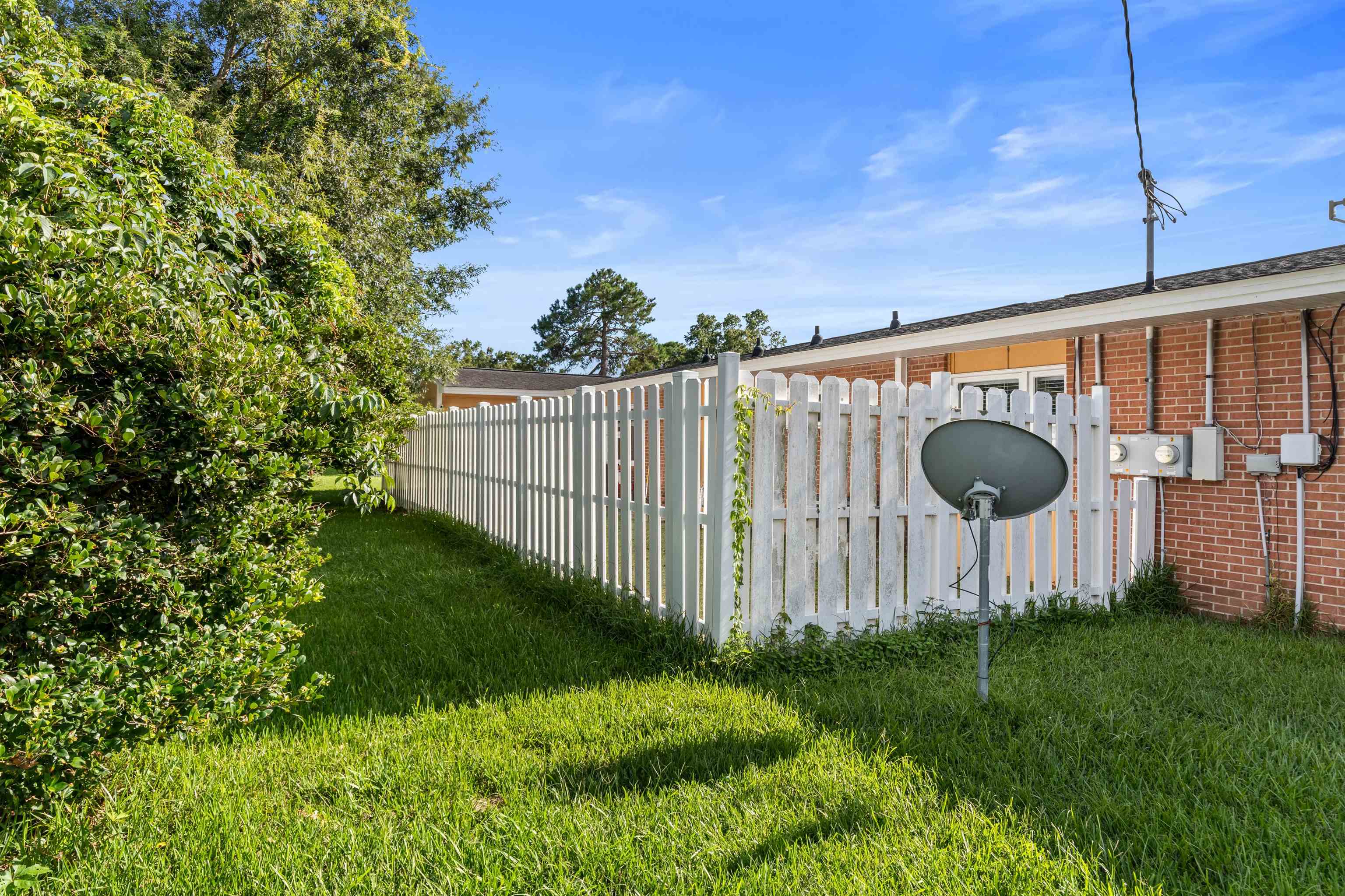 636 Hemlock Ave. Property Photo 6