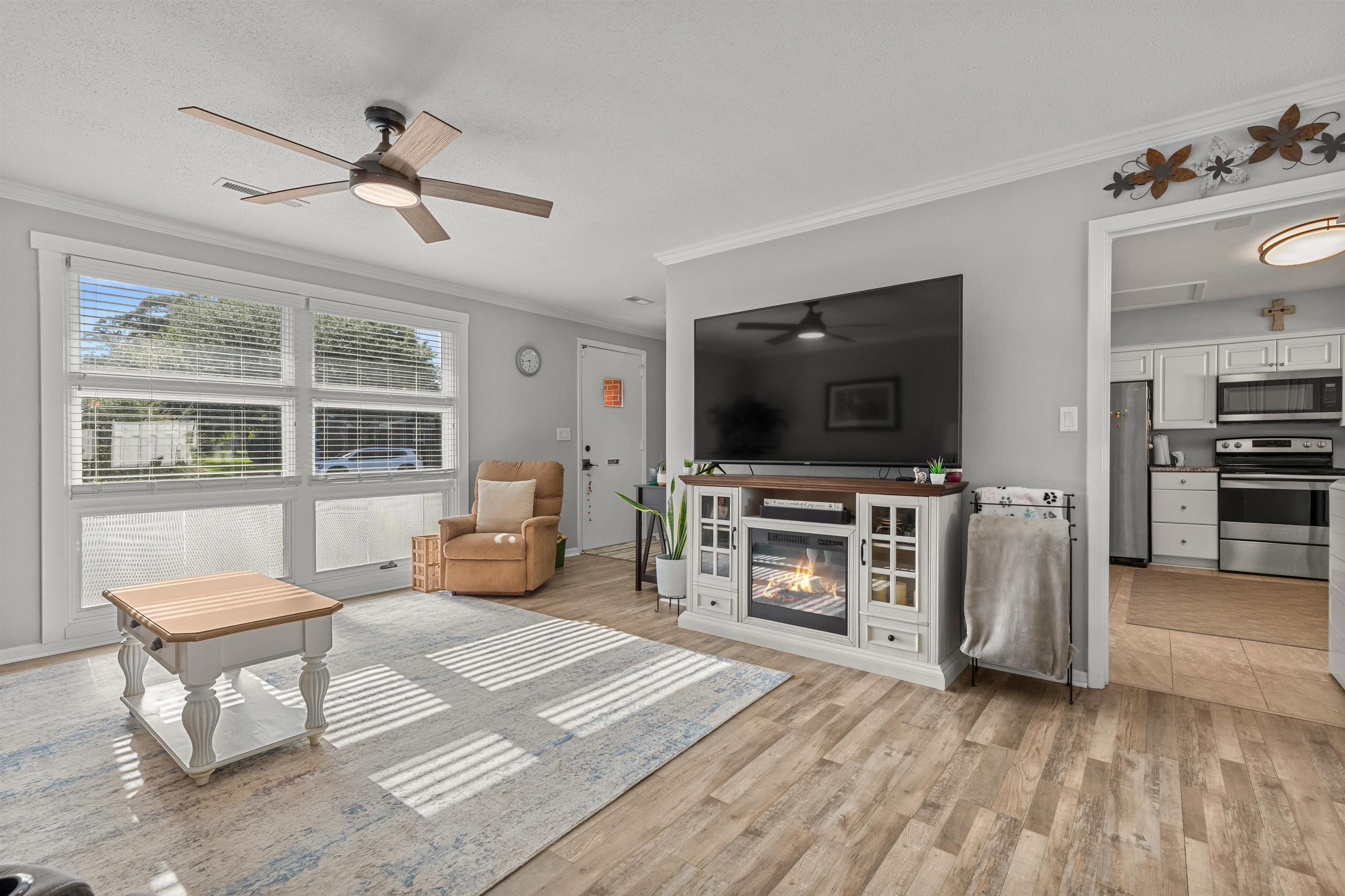 636 Hemlock Ave. Property Photo 11