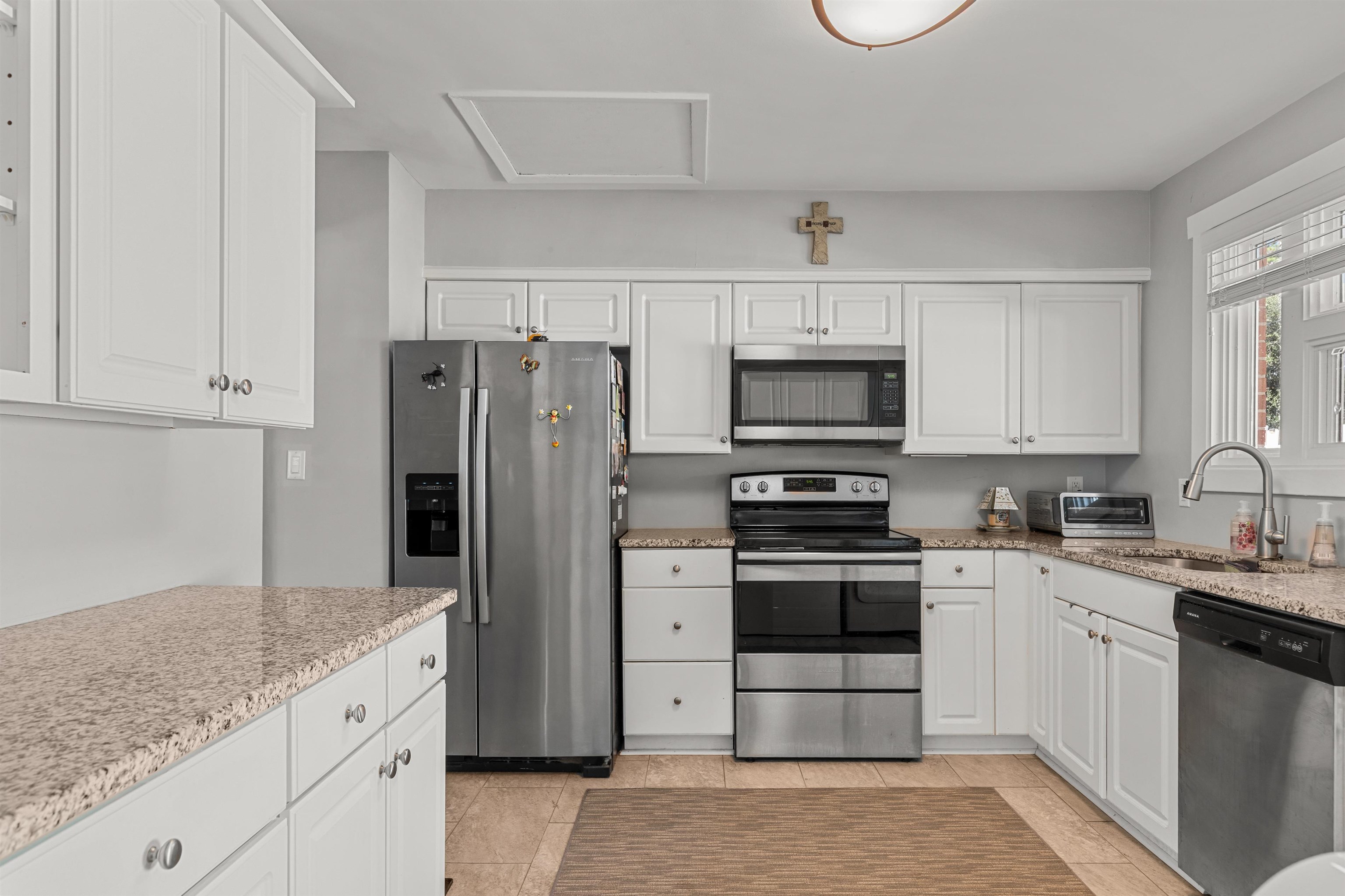 636 Hemlock Ave. Property Photo 14