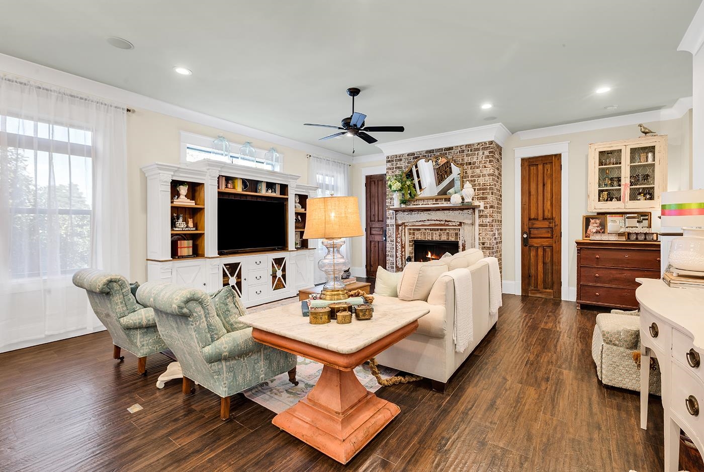 5627 Woodside Ave. Property Photo 10