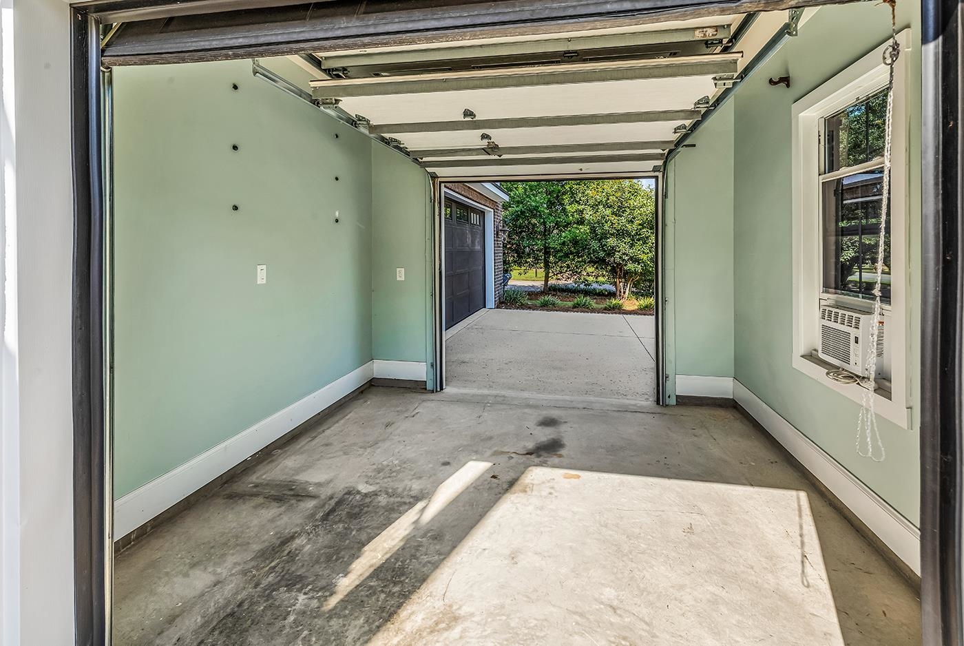 5627 Woodside Ave. Property Photo 66