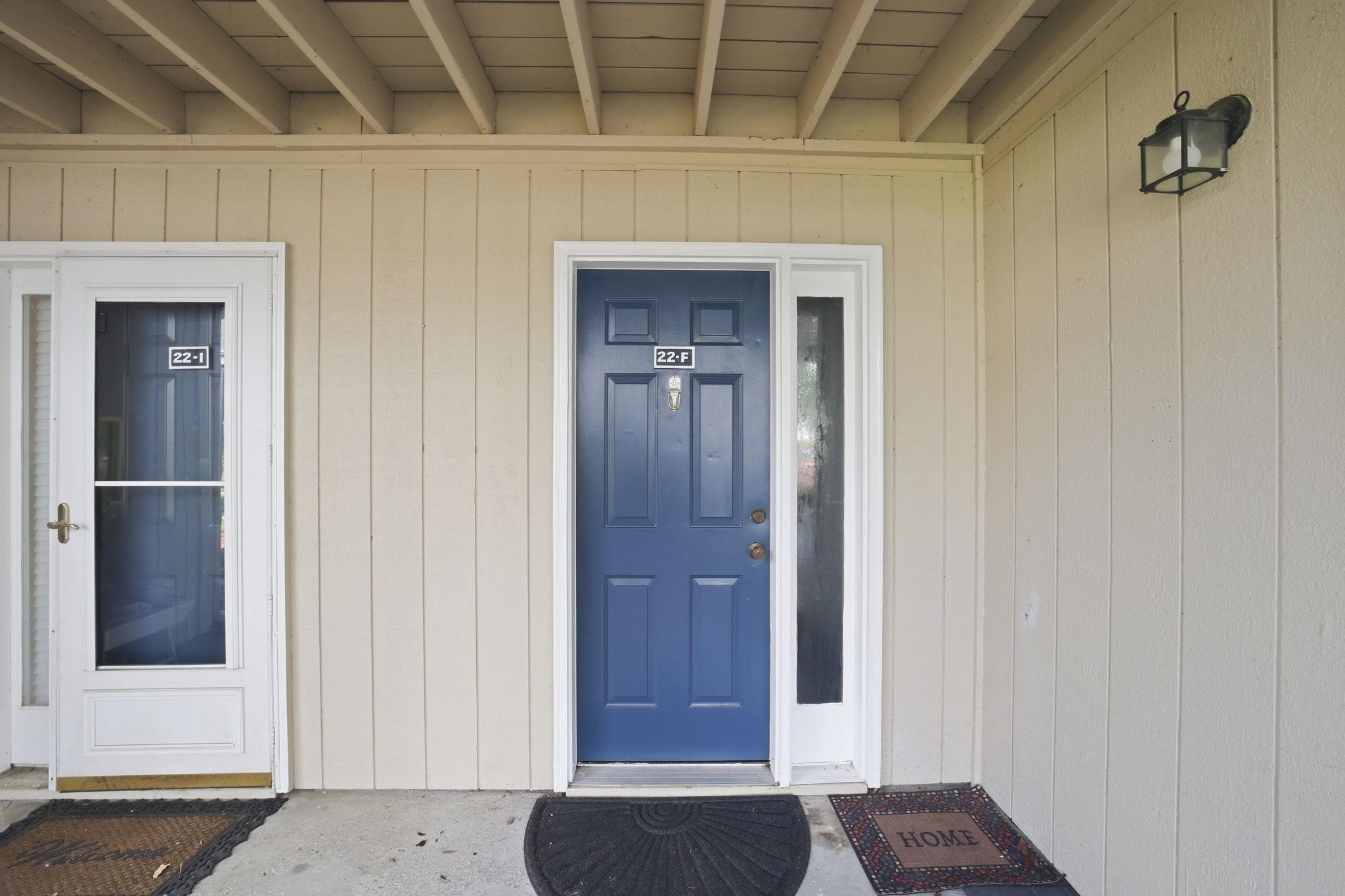 1870 Auburn Ln. Property Photo 4