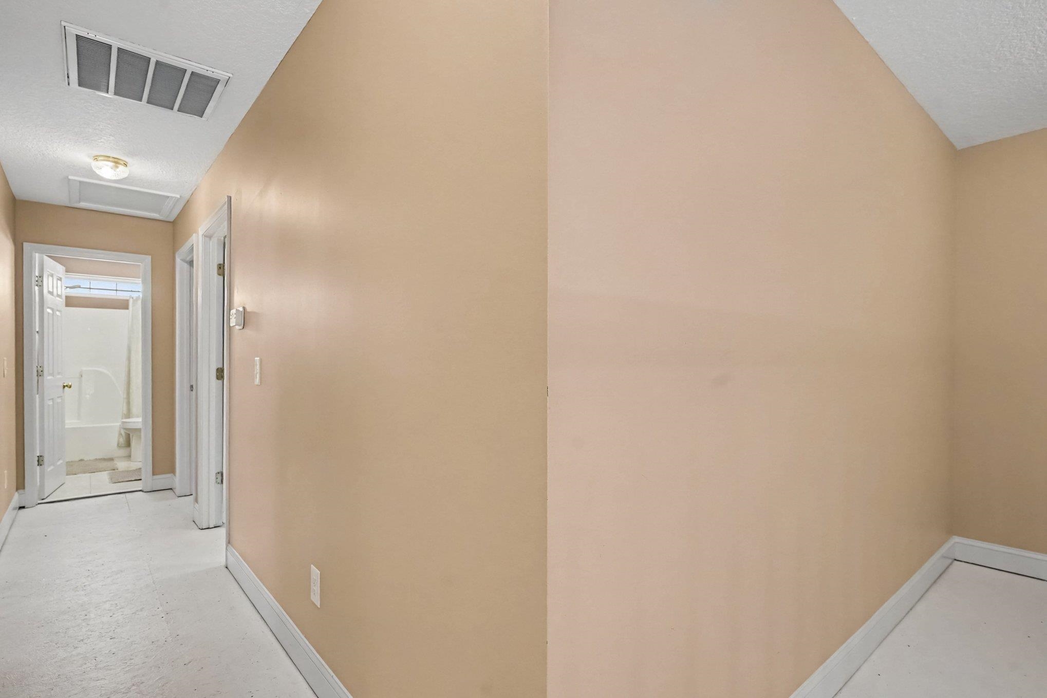 20 Palmas Dr. Property Photo 5