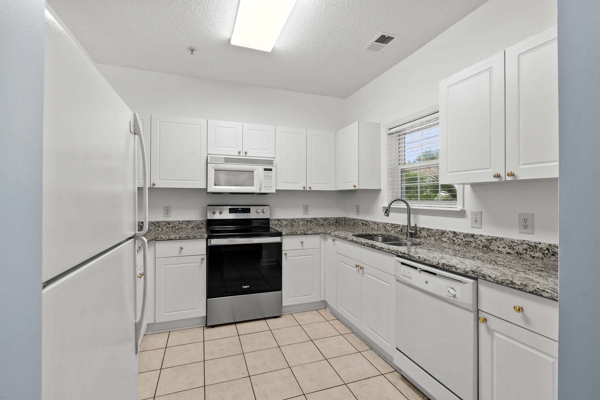 5825 Catalina Dr. Property Photo 25