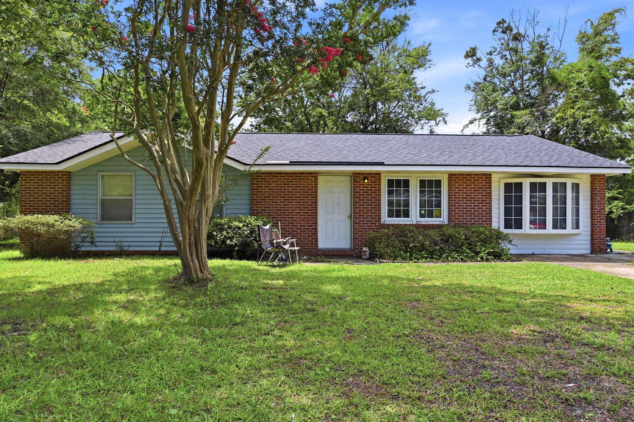 1261 Naylor Ave. Property Photo 1