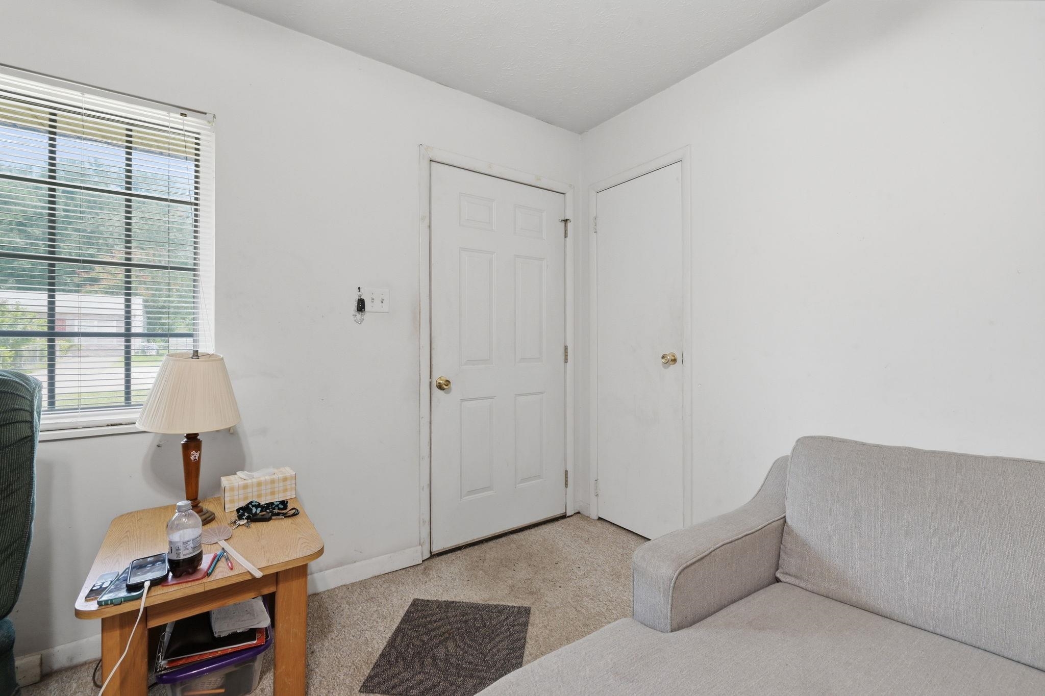 1261 Naylor Ave. Property Photo 6