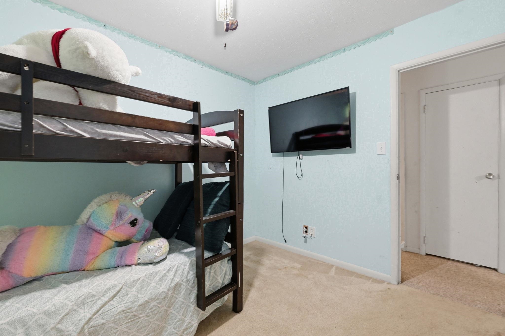 1261 Naylor Ave. Property Photo 14