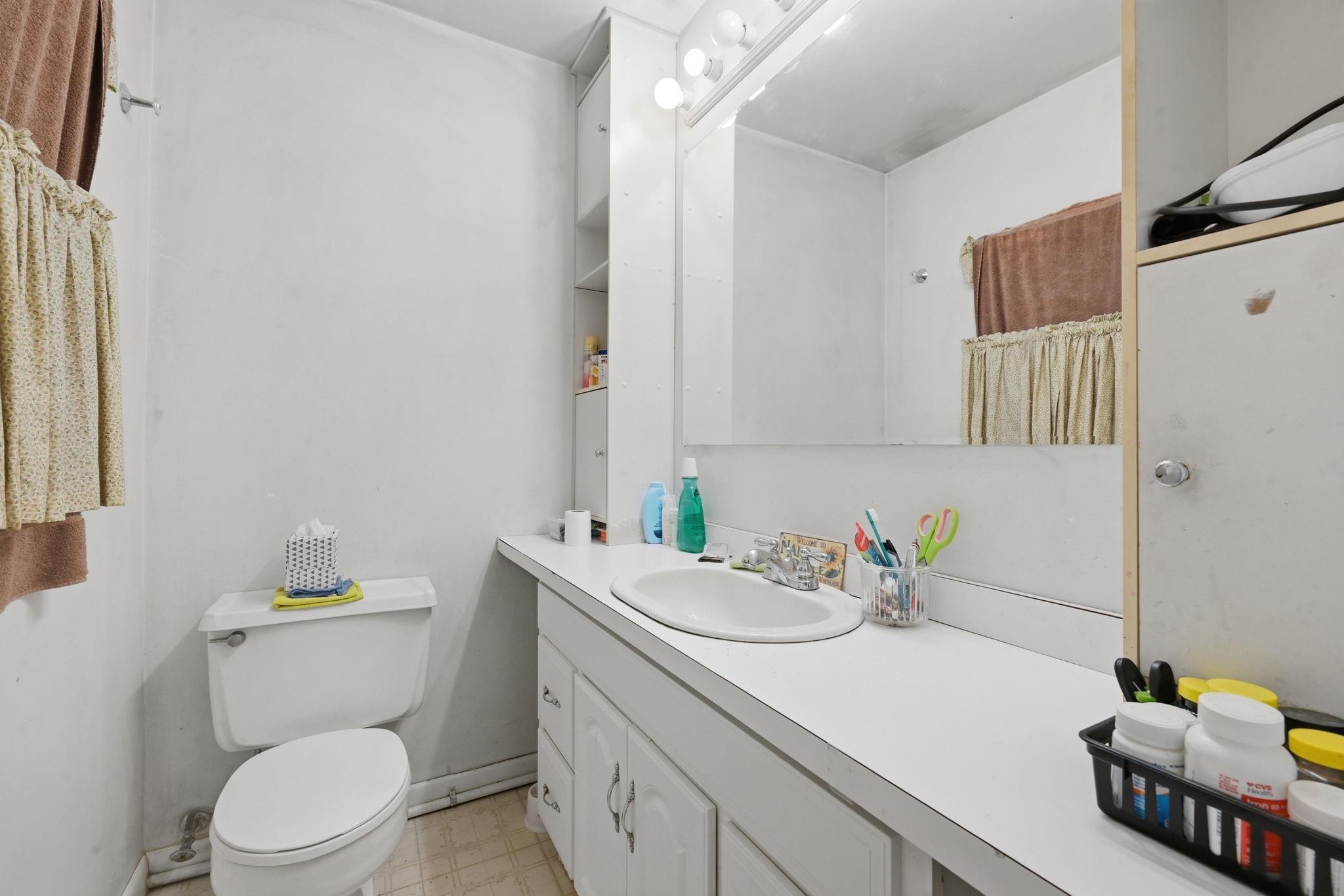 1261 Naylor Ave. Property Photo 23