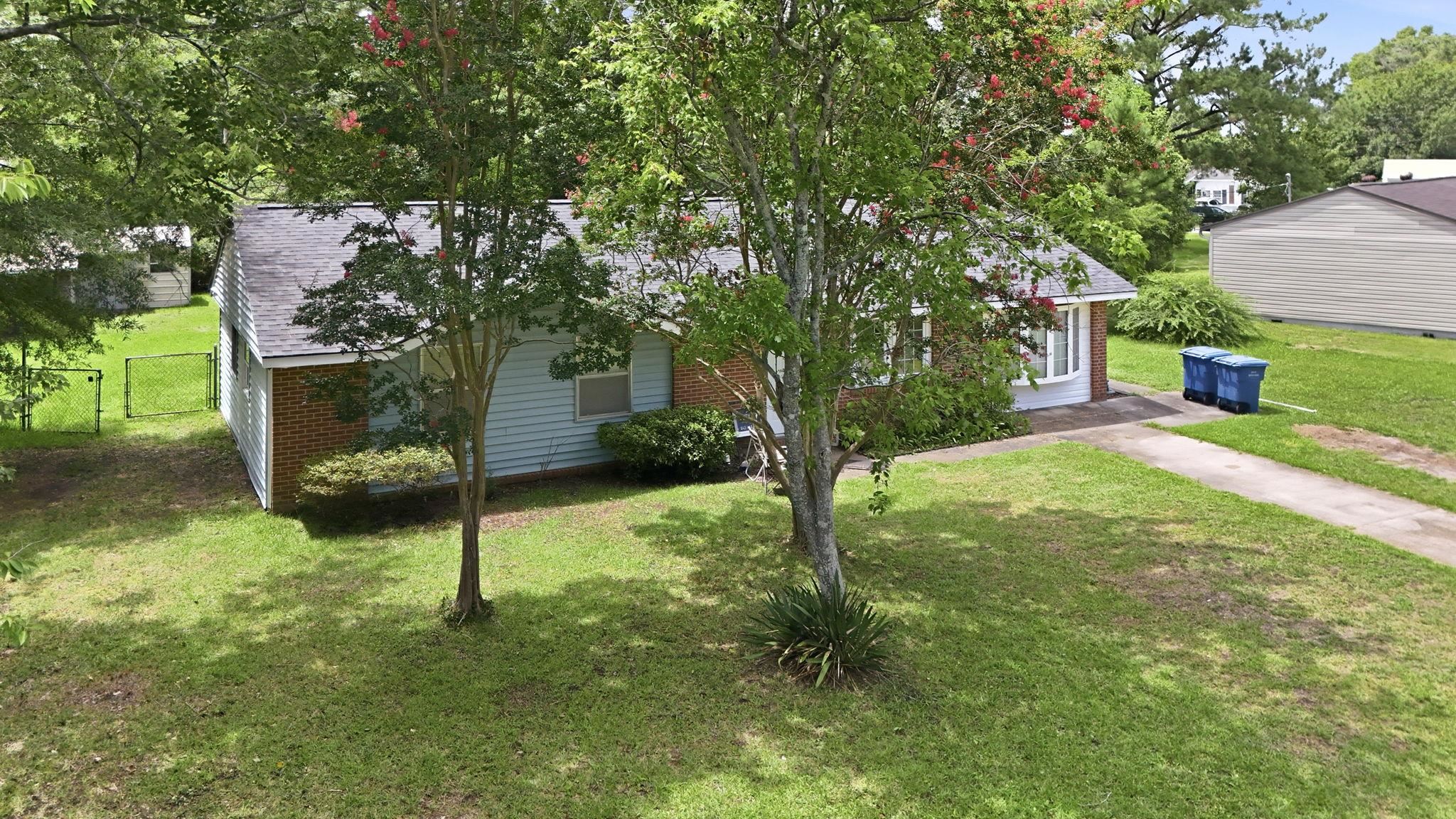 1261 Naylor Ave. Property Photo 29