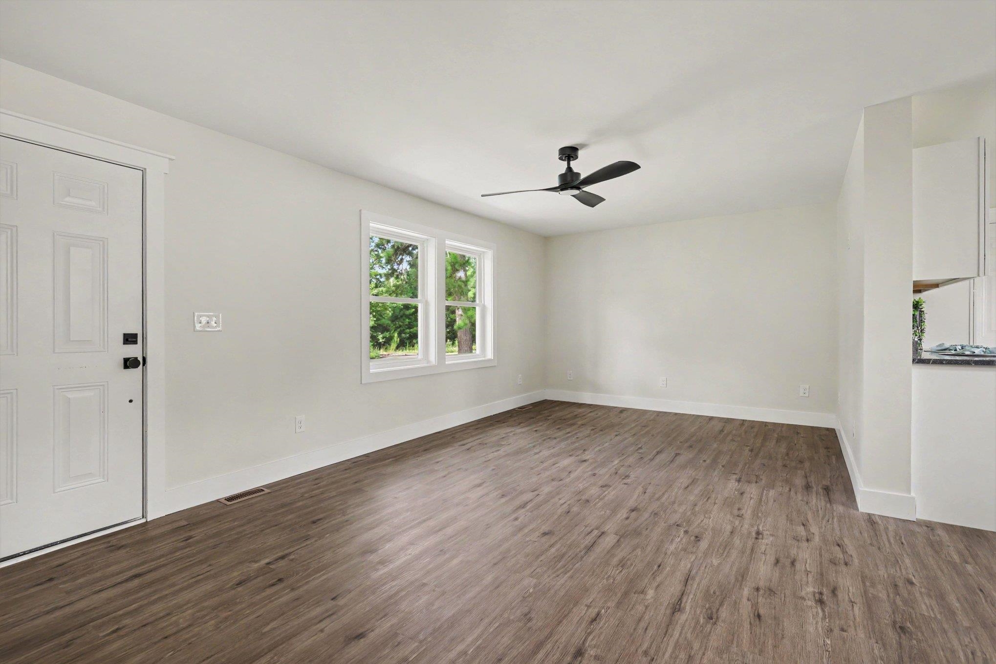 88 Juniper Pl. Property Photo 6