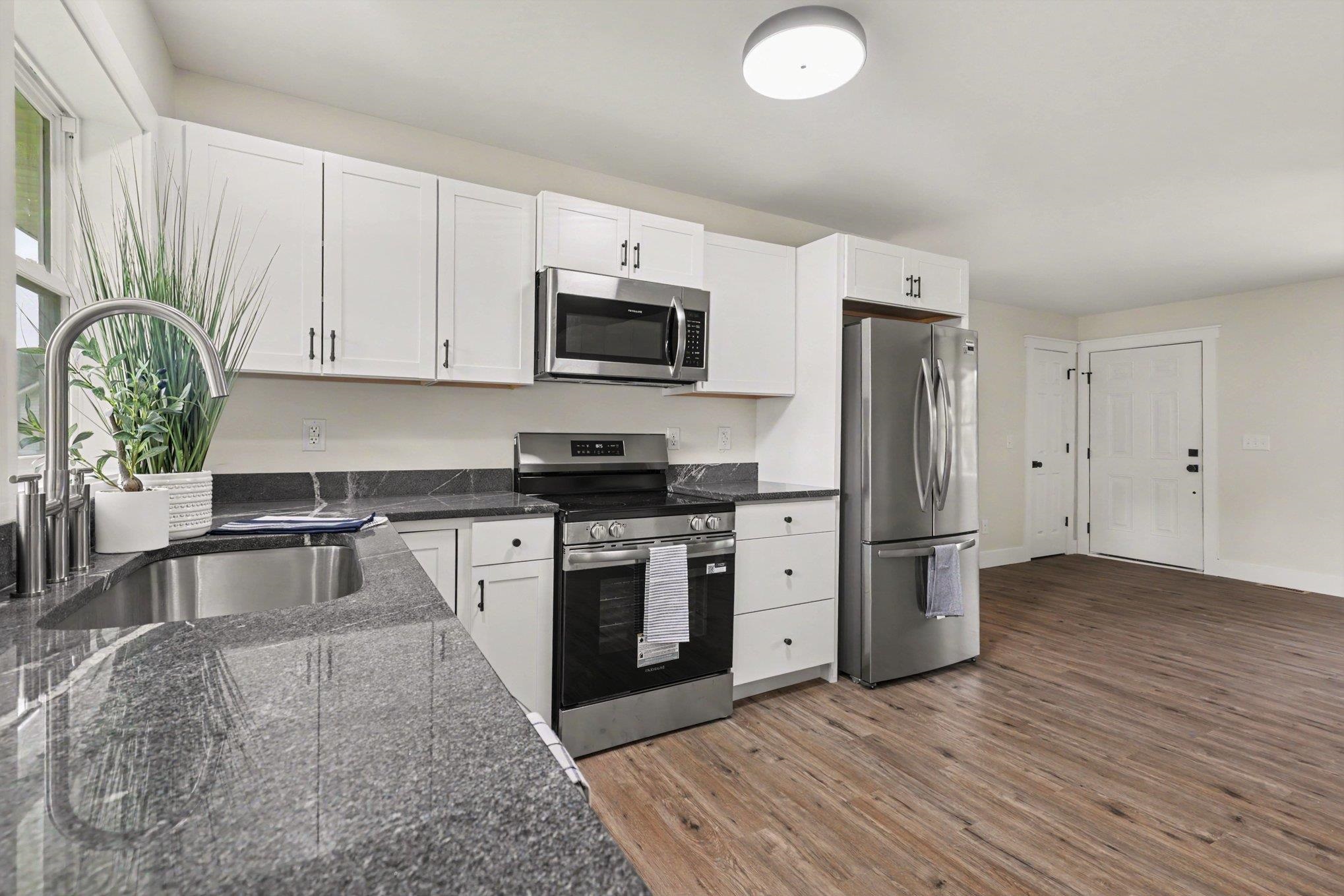 88 Juniper Pl. Property Photo 12