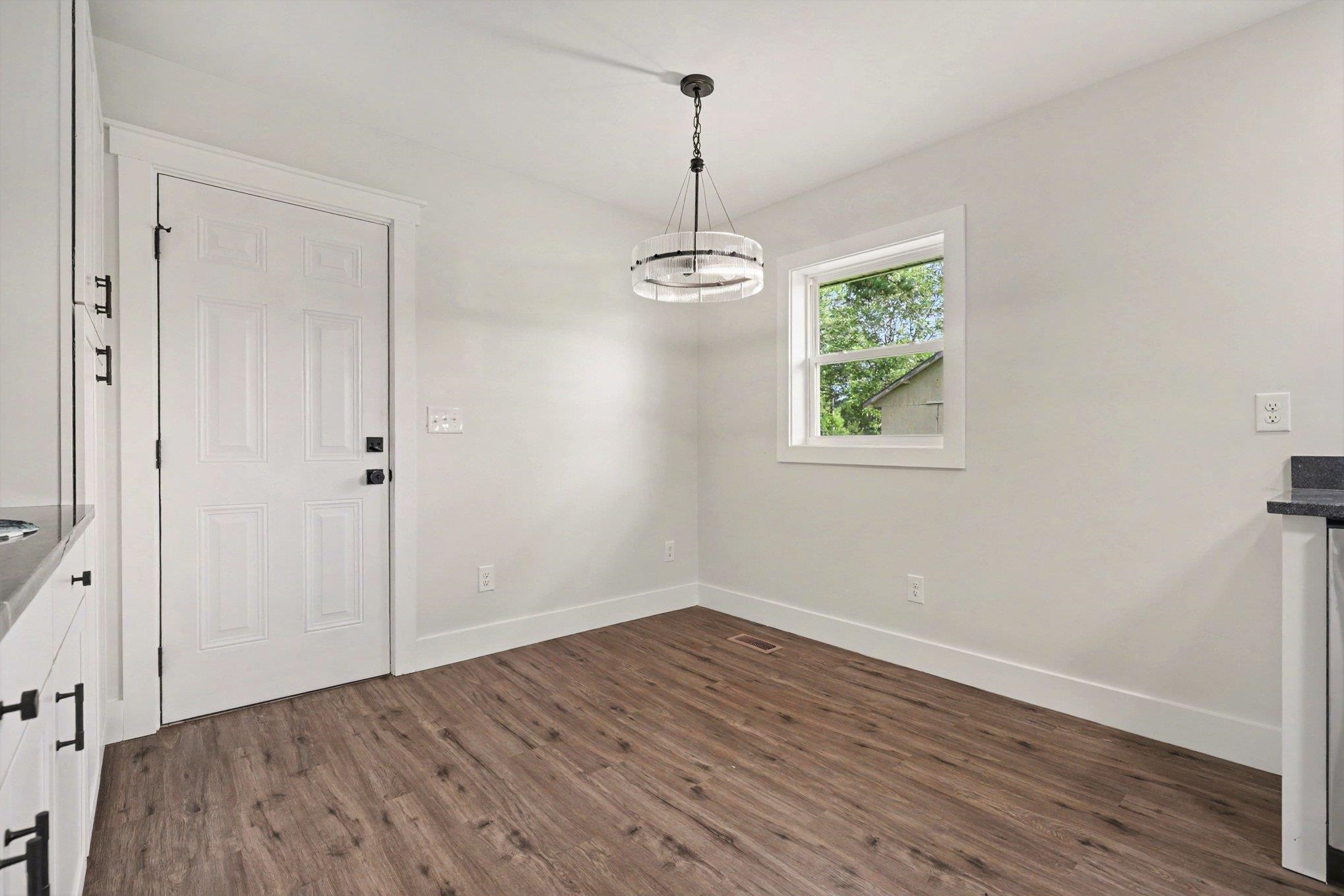 88 Juniper Pl. Property Photo 16