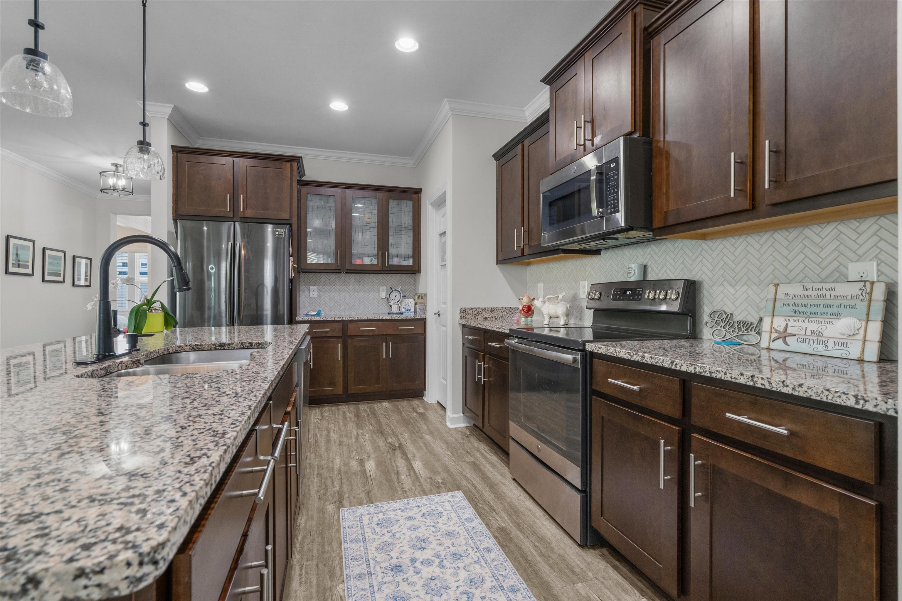 420 Feathergrass Way Property Photo 3
