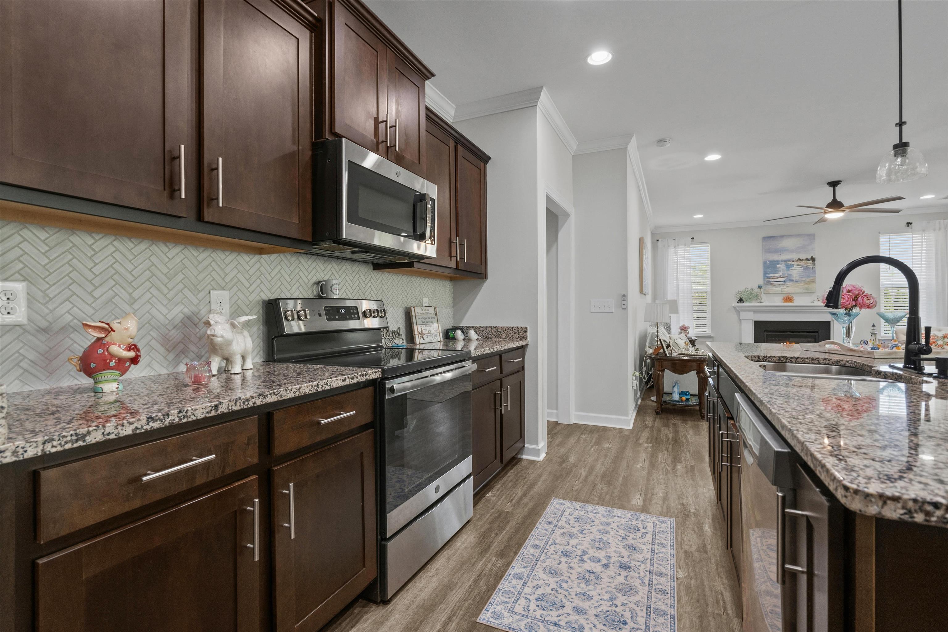 420 Feathergrass Way Property Photo 11