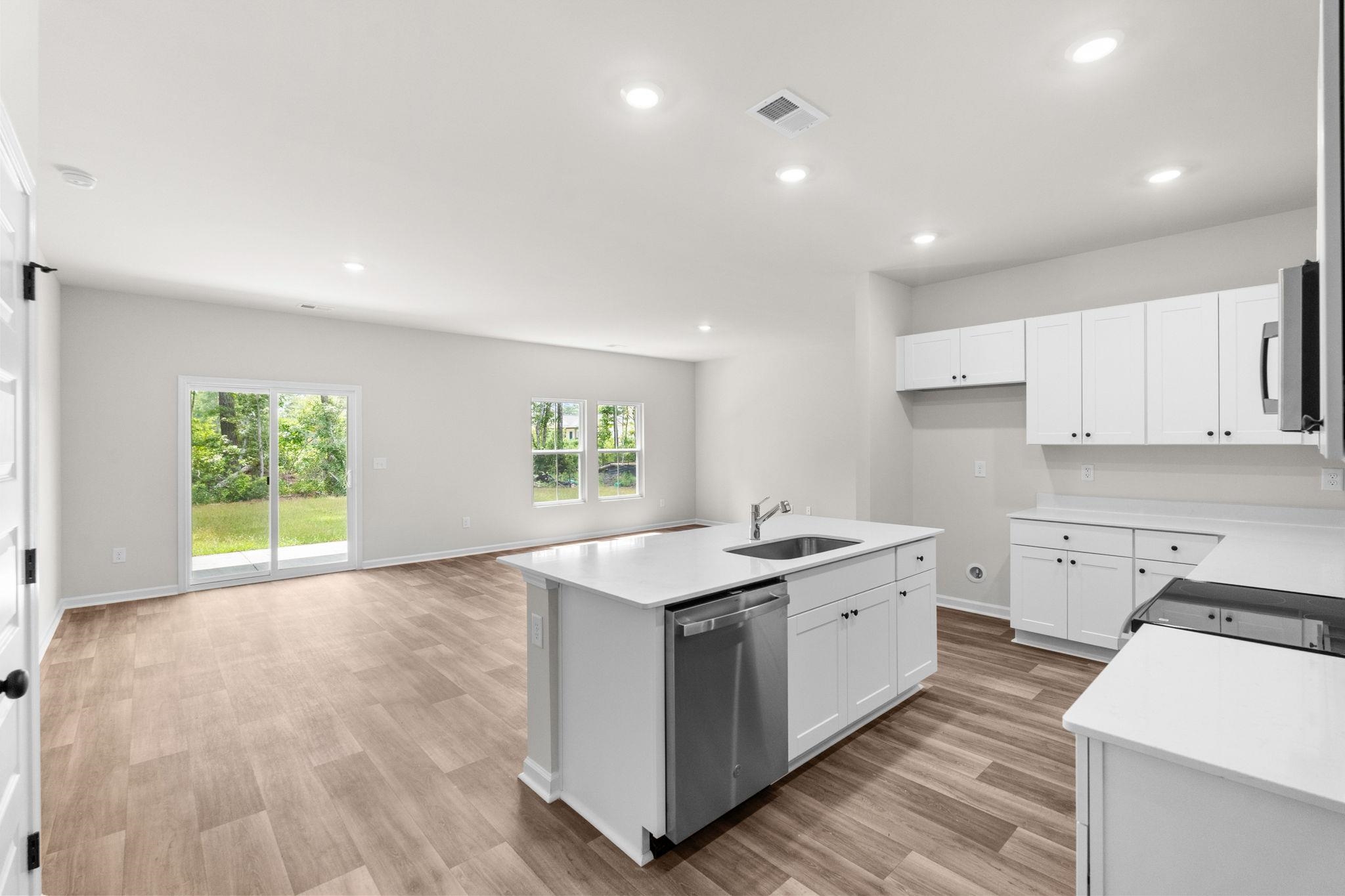 1039 Harbor Dr. Property Photo 6