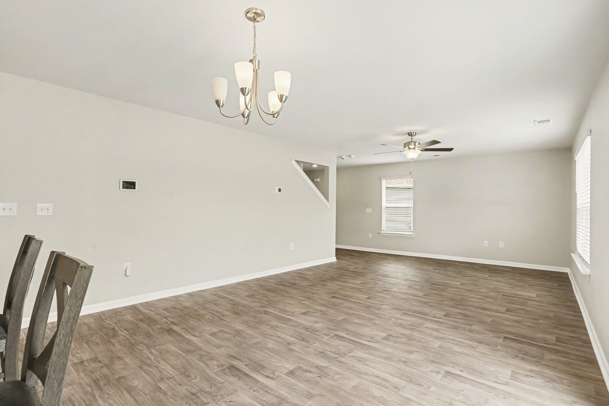 312 Spruce Pine Way Property Photo 5
