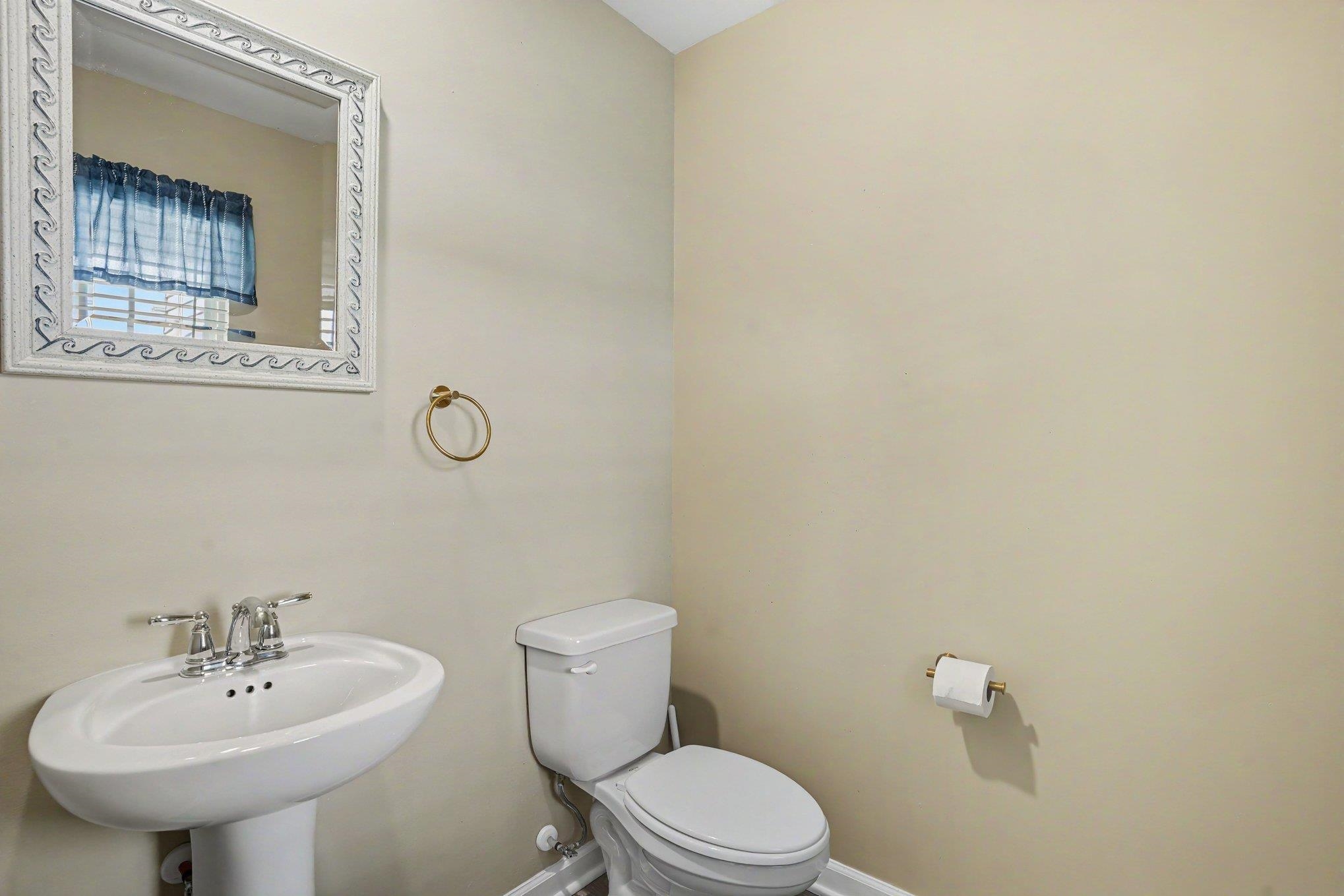 312 Spruce Pine Way Property Photo 8