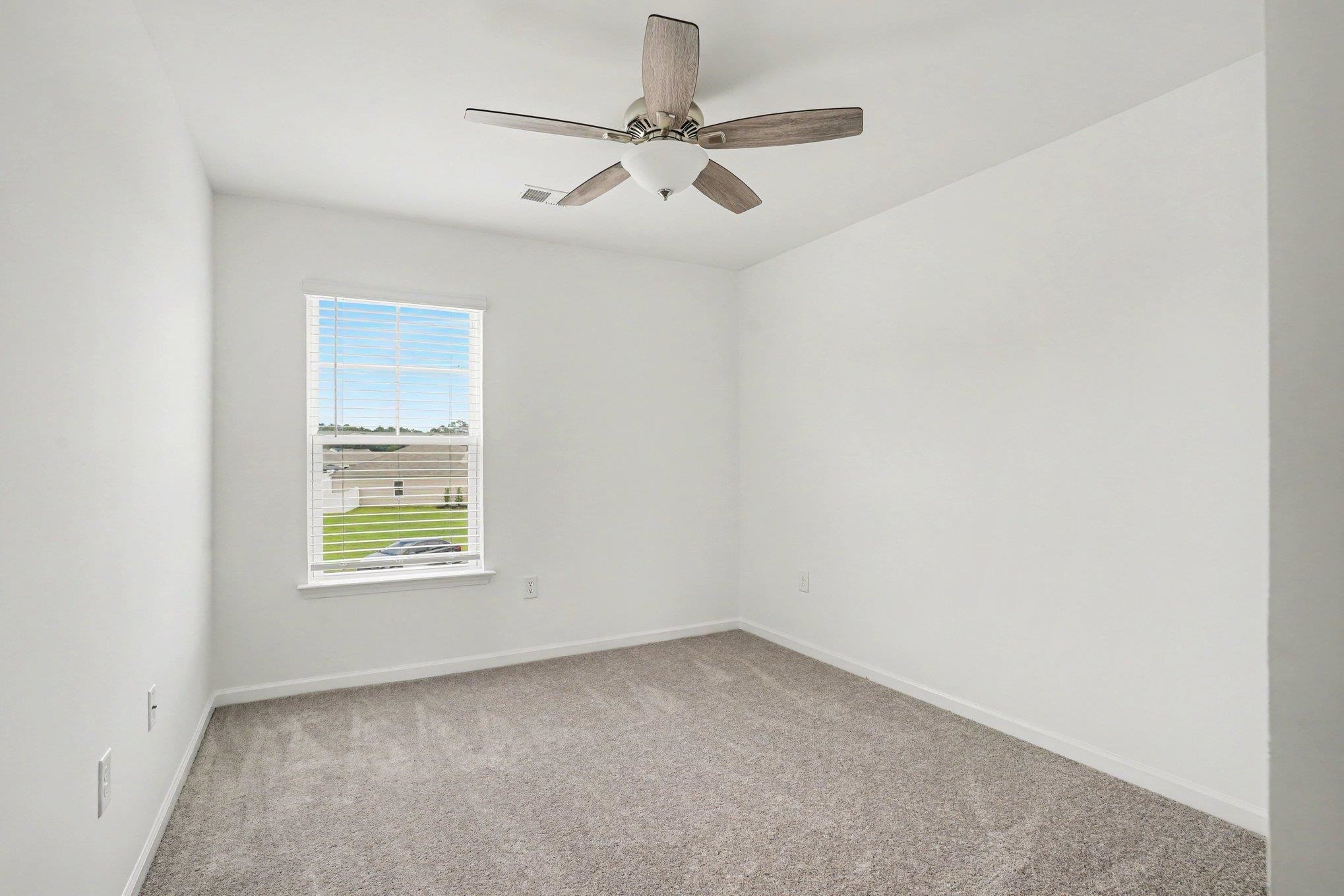 312 Spruce Pine Way Property Photo 16