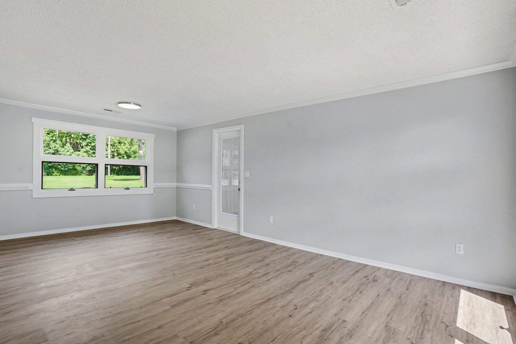 3931 Spruce Dr. Property Photo 4