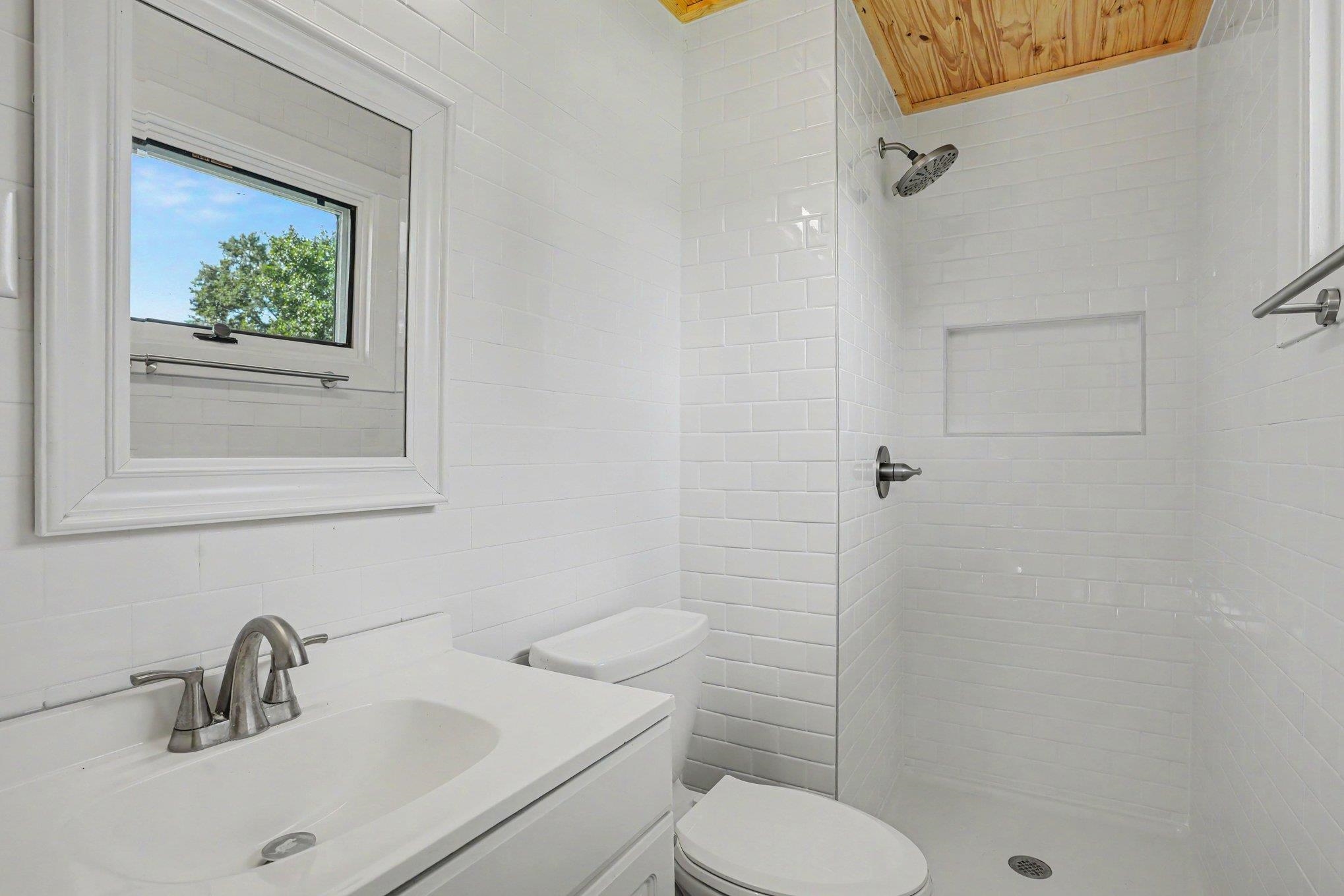 3931 Spruce Dr. Property Photo 12