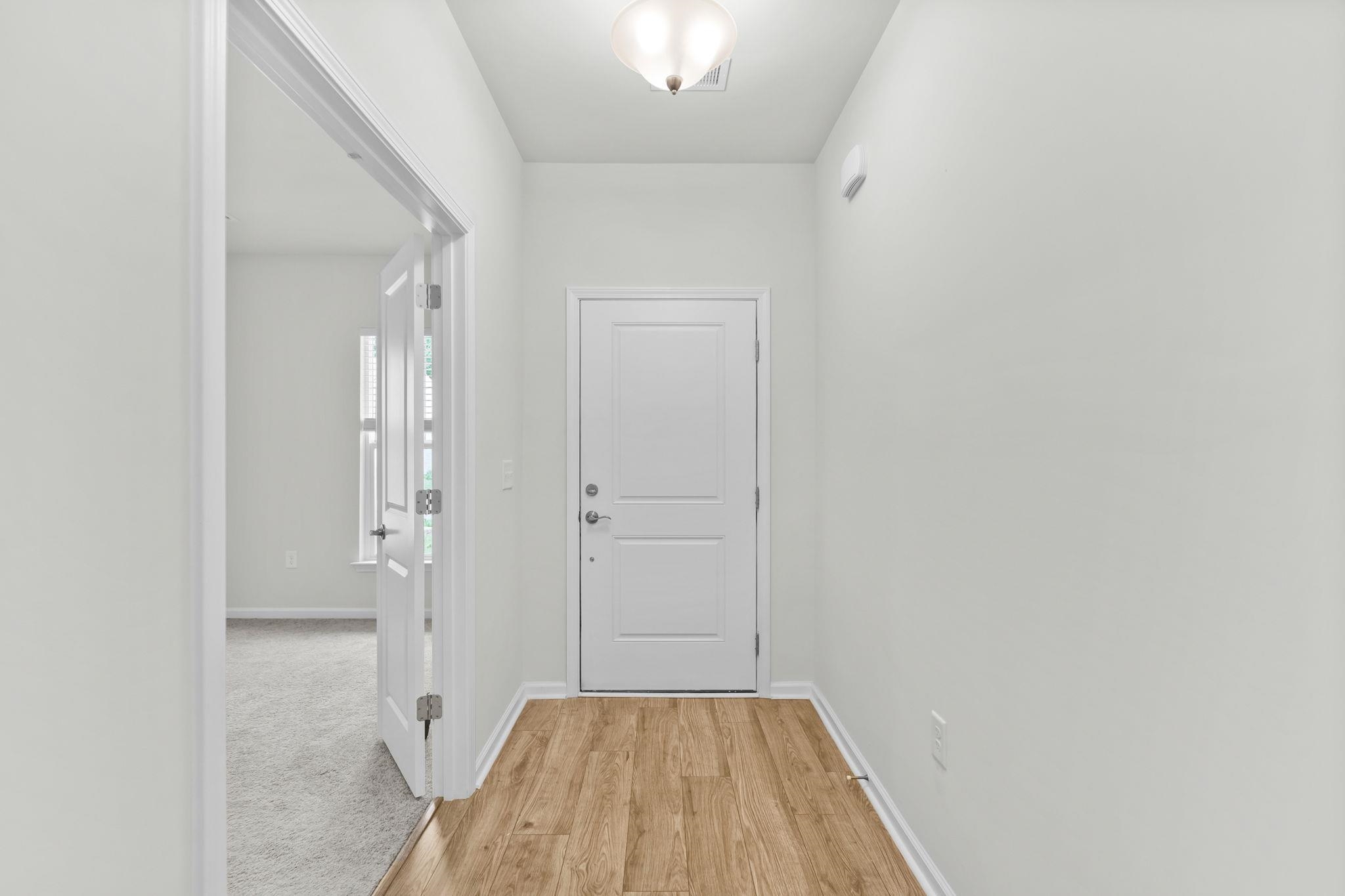 2878 Ellesmere Circle Property Photo 7