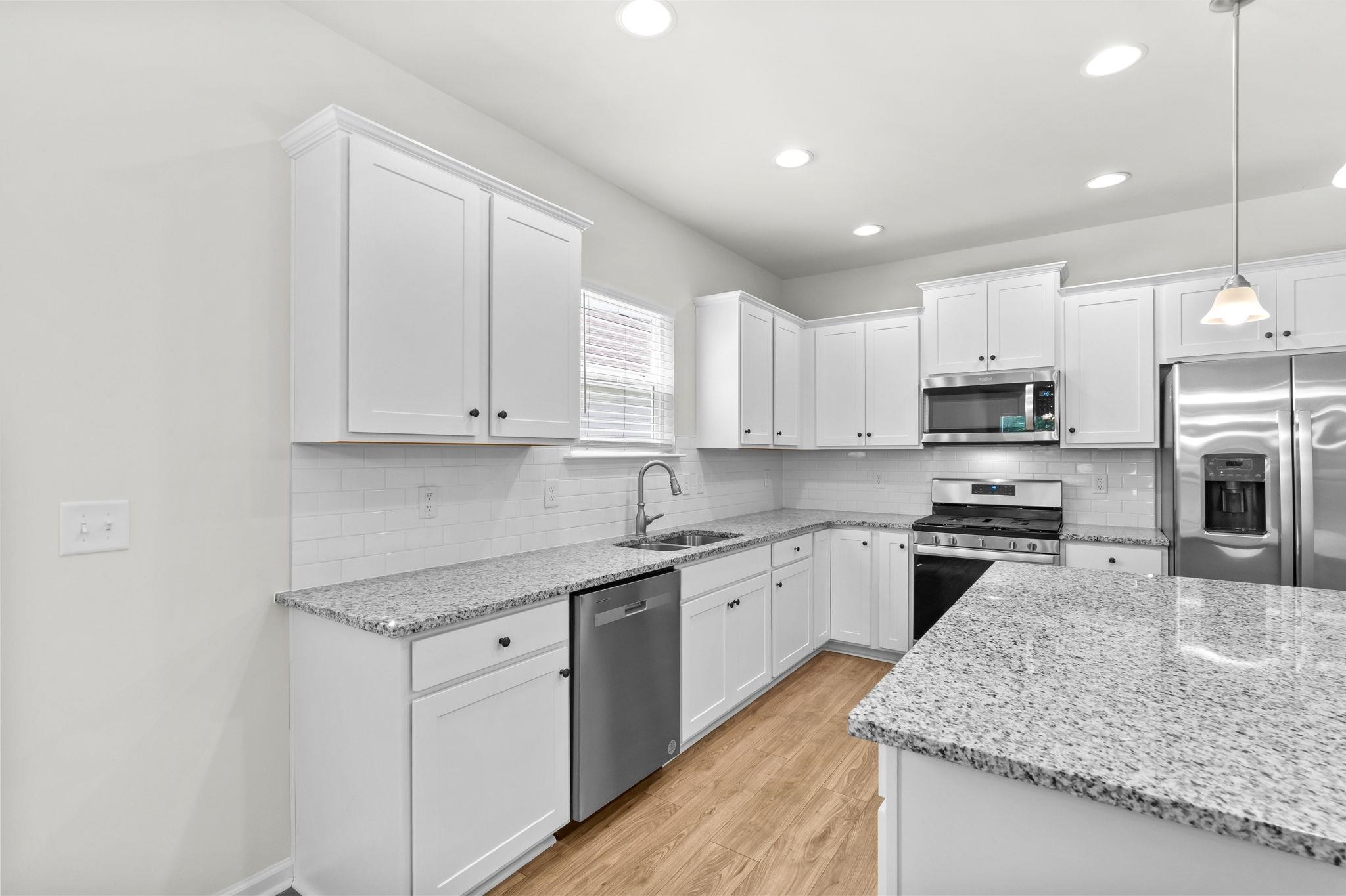 2878 Ellesmere Circle Property Photo 17