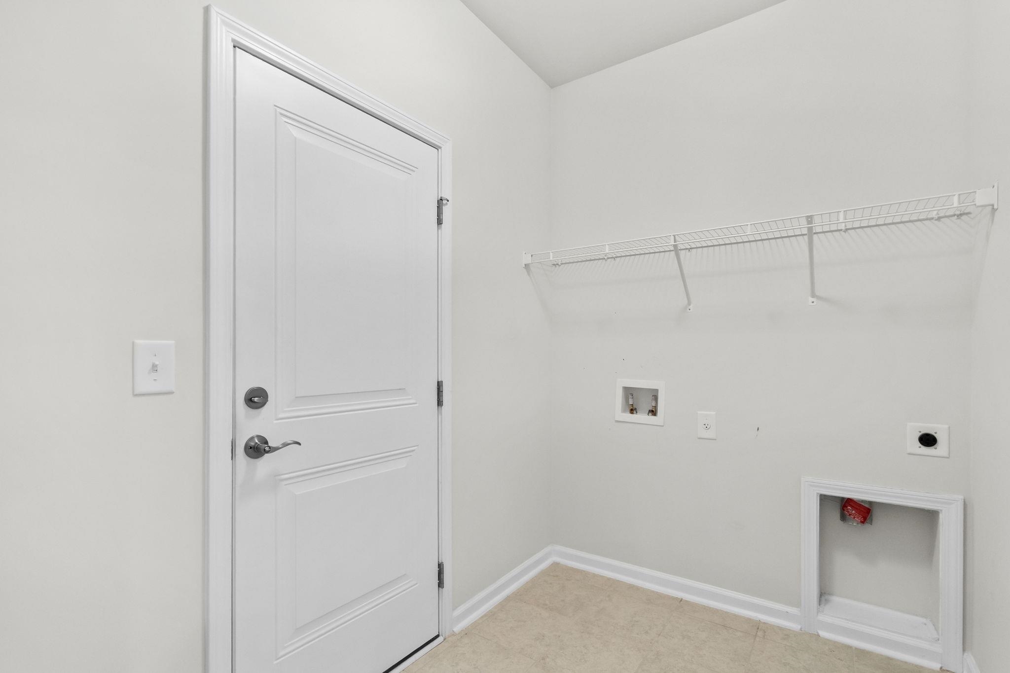 2878 Ellesmere Circle Property Photo 45