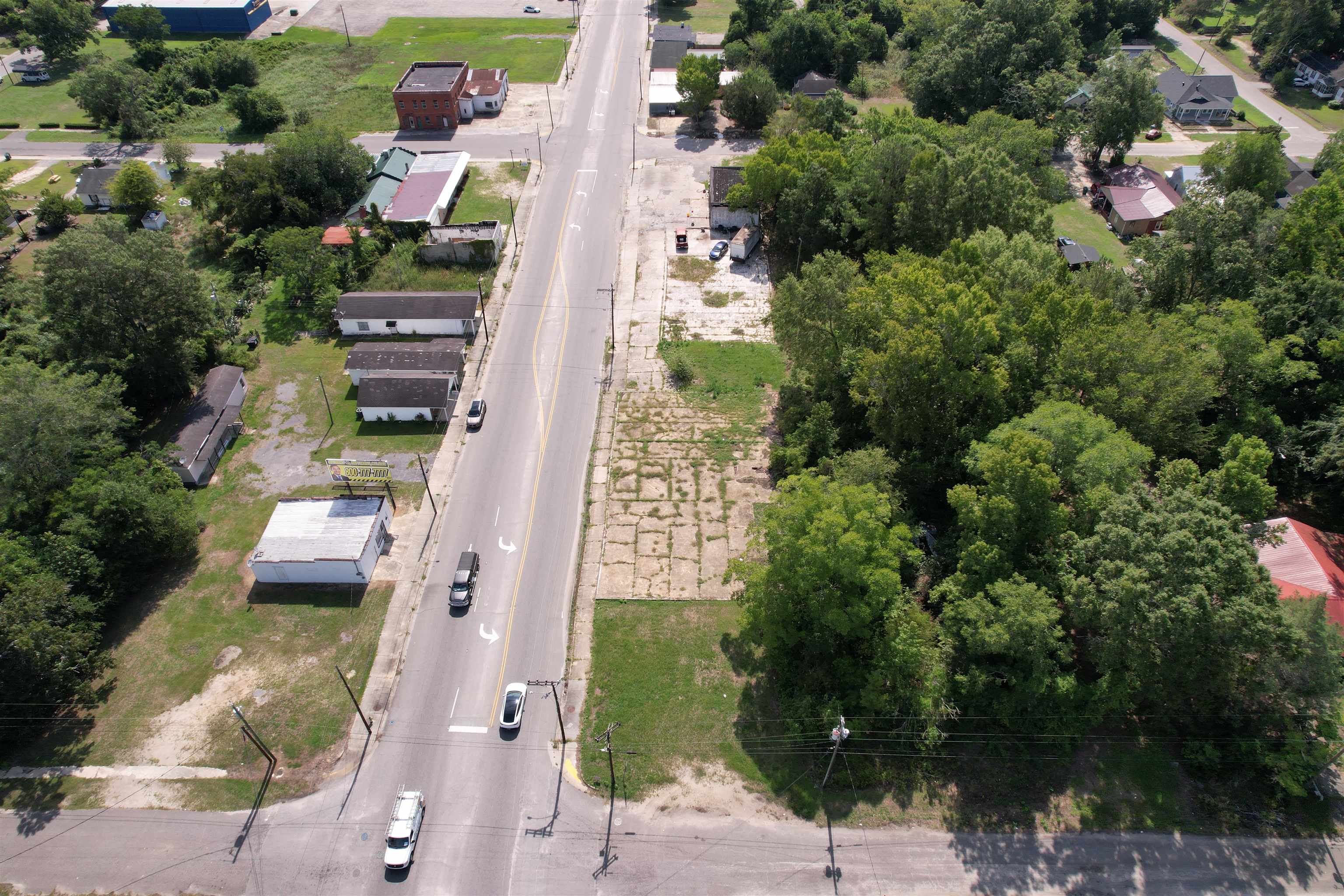 201 W Main St. Property Photo 3