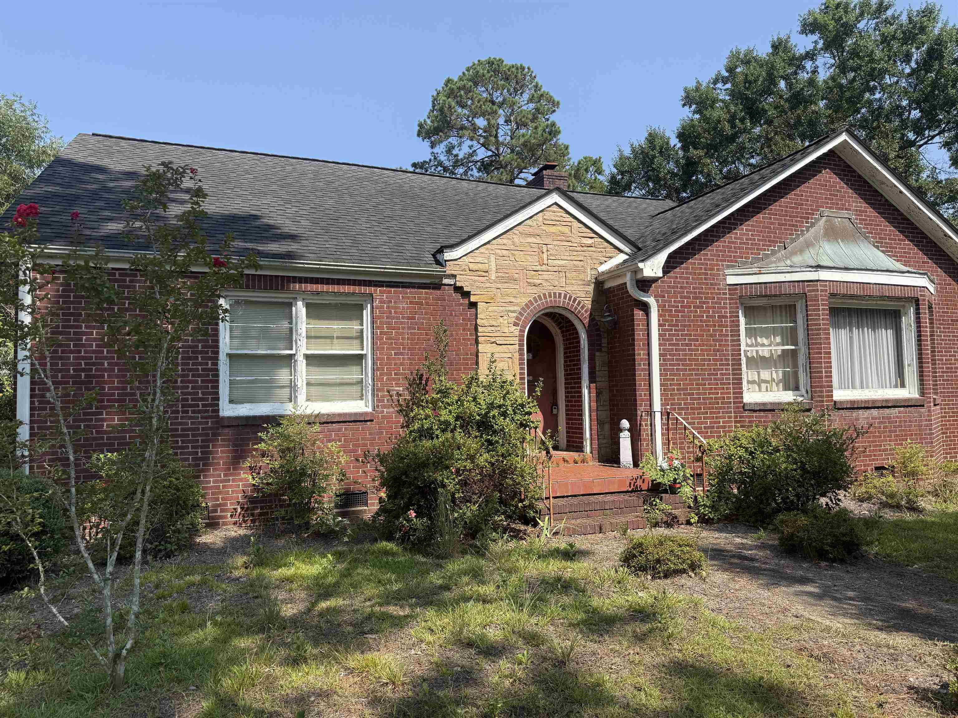 204 Magnolia St. Property Photo 1
