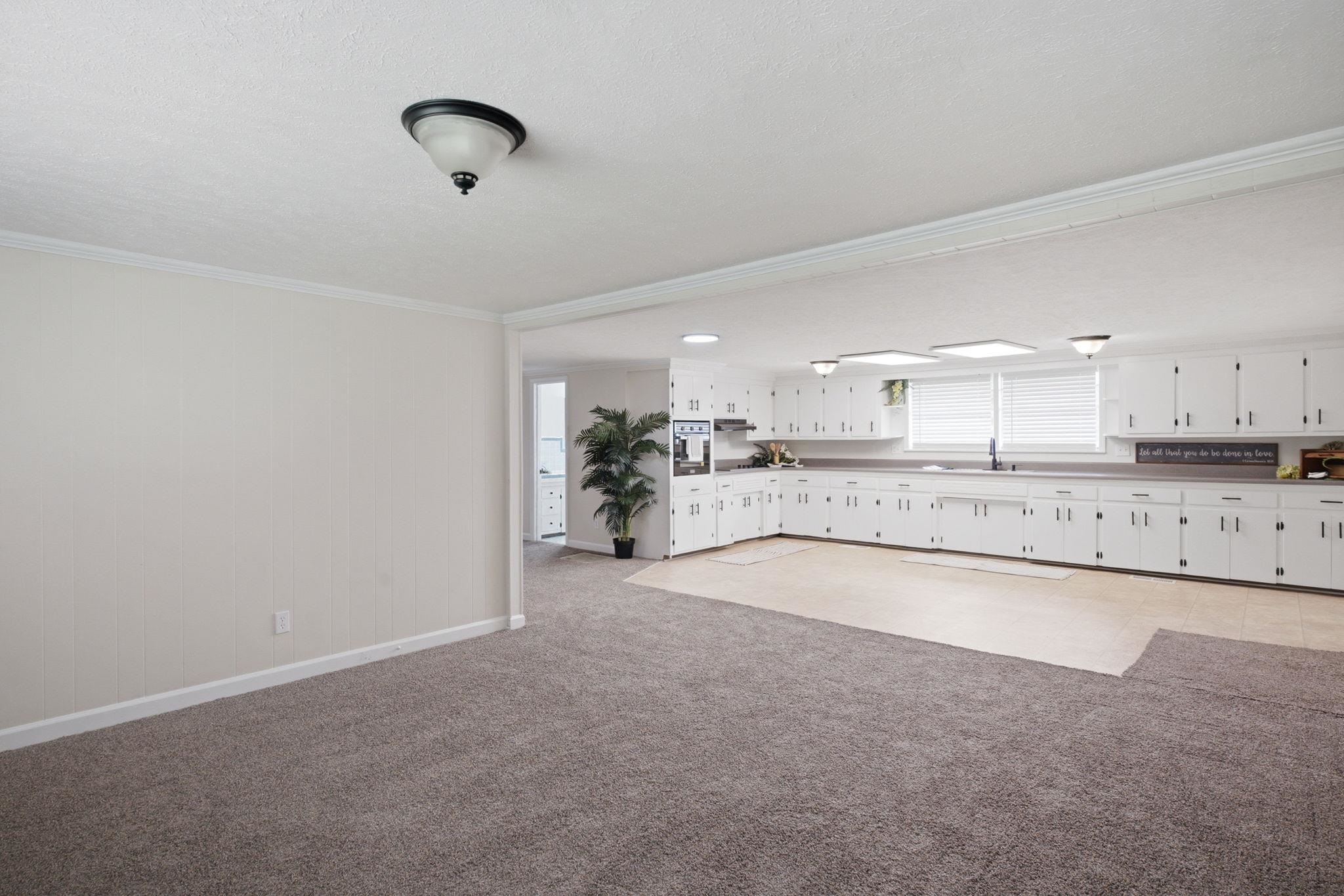 2101 Housand Loop Property Photo 3