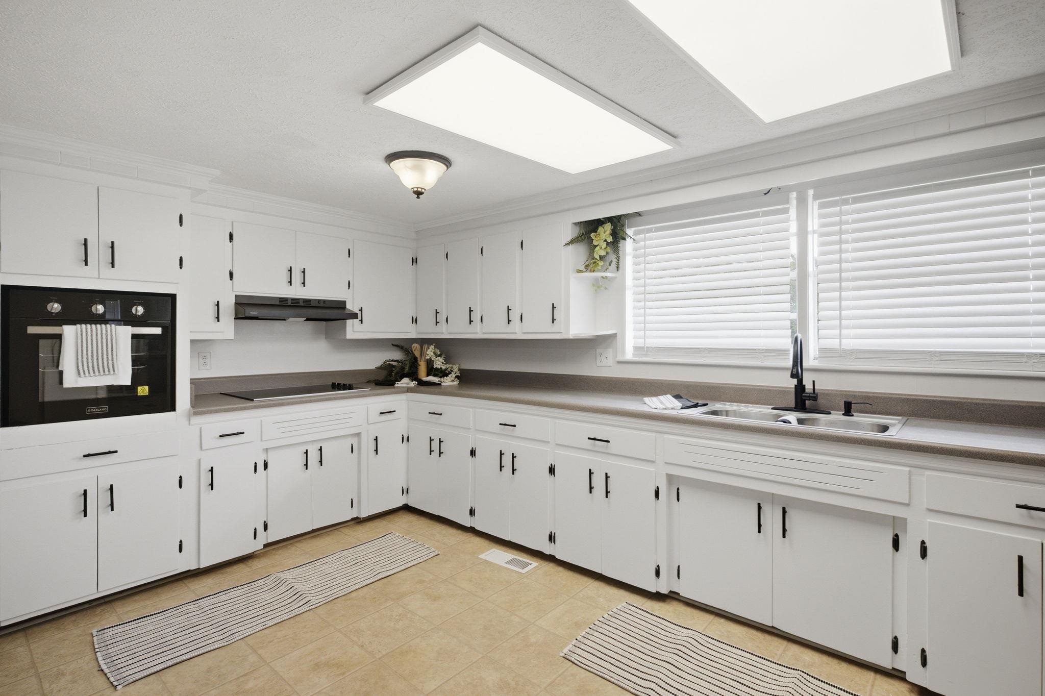2101 Housand Loop Property Photo 4