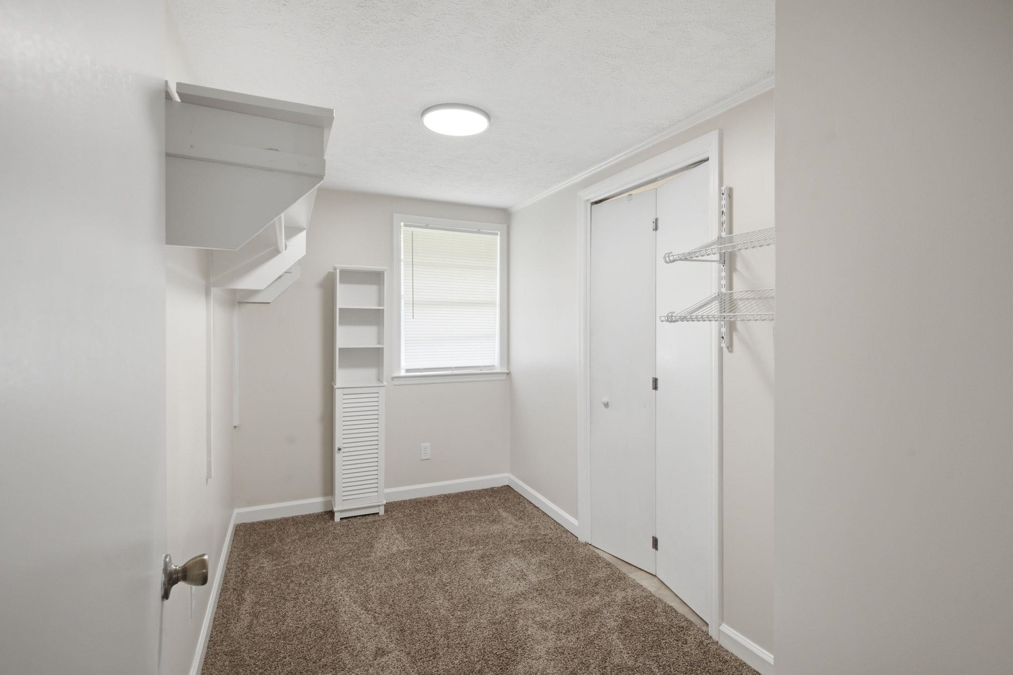 2101 Housand Loop Property Photo 22