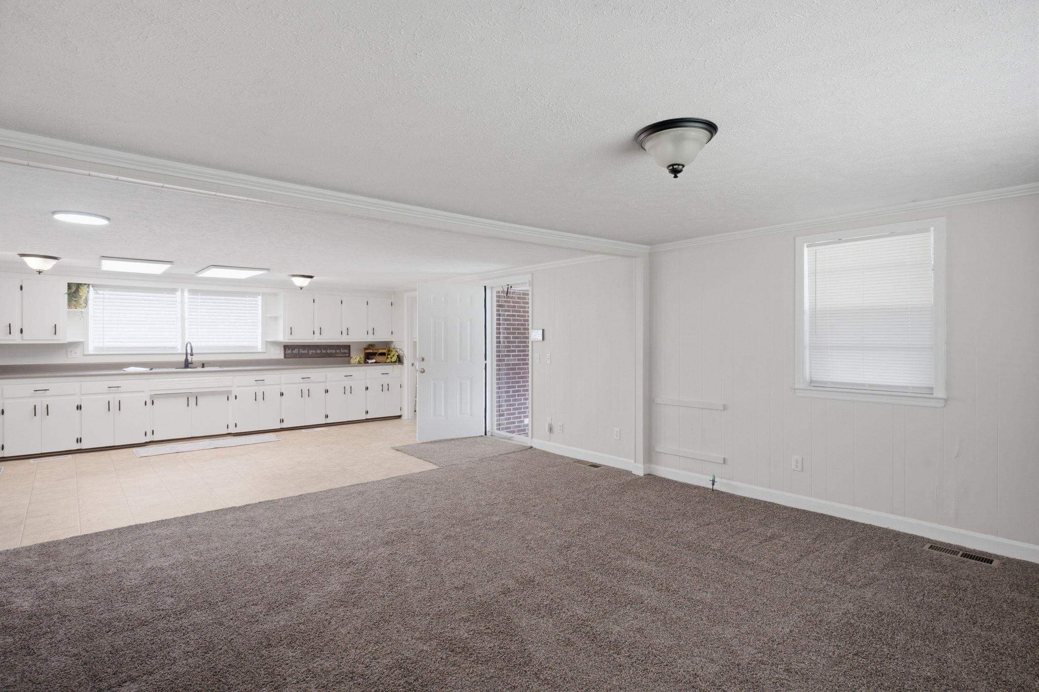 2101 Housand Loop Property Photo 24